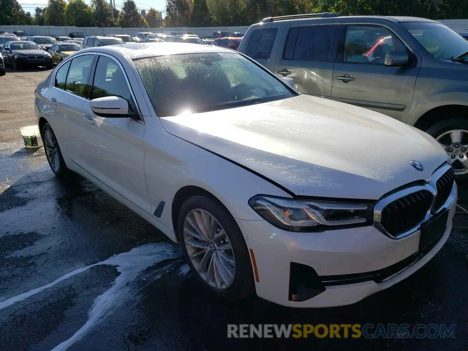 1 Photograph of a damaged car WBA13BJ08MWW98377 BMW 5 SERIES 2021