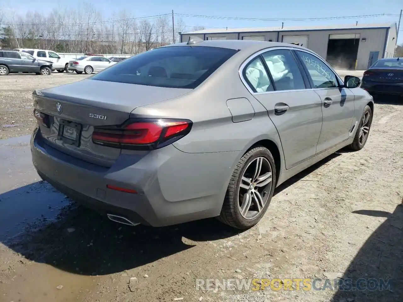 4 Photograph of a damaged car WBA13BJ08MWX24489 BMW 5 SERIES 2021