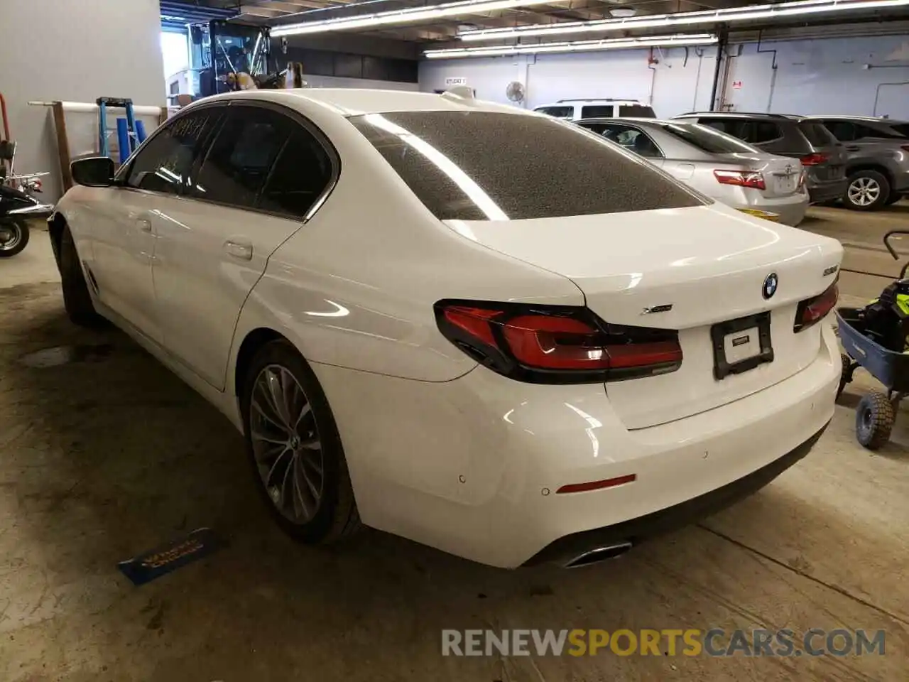 3 Photograph of a damaged car WBA13BJ09MWX09922 BMW 5 SERIES 2021