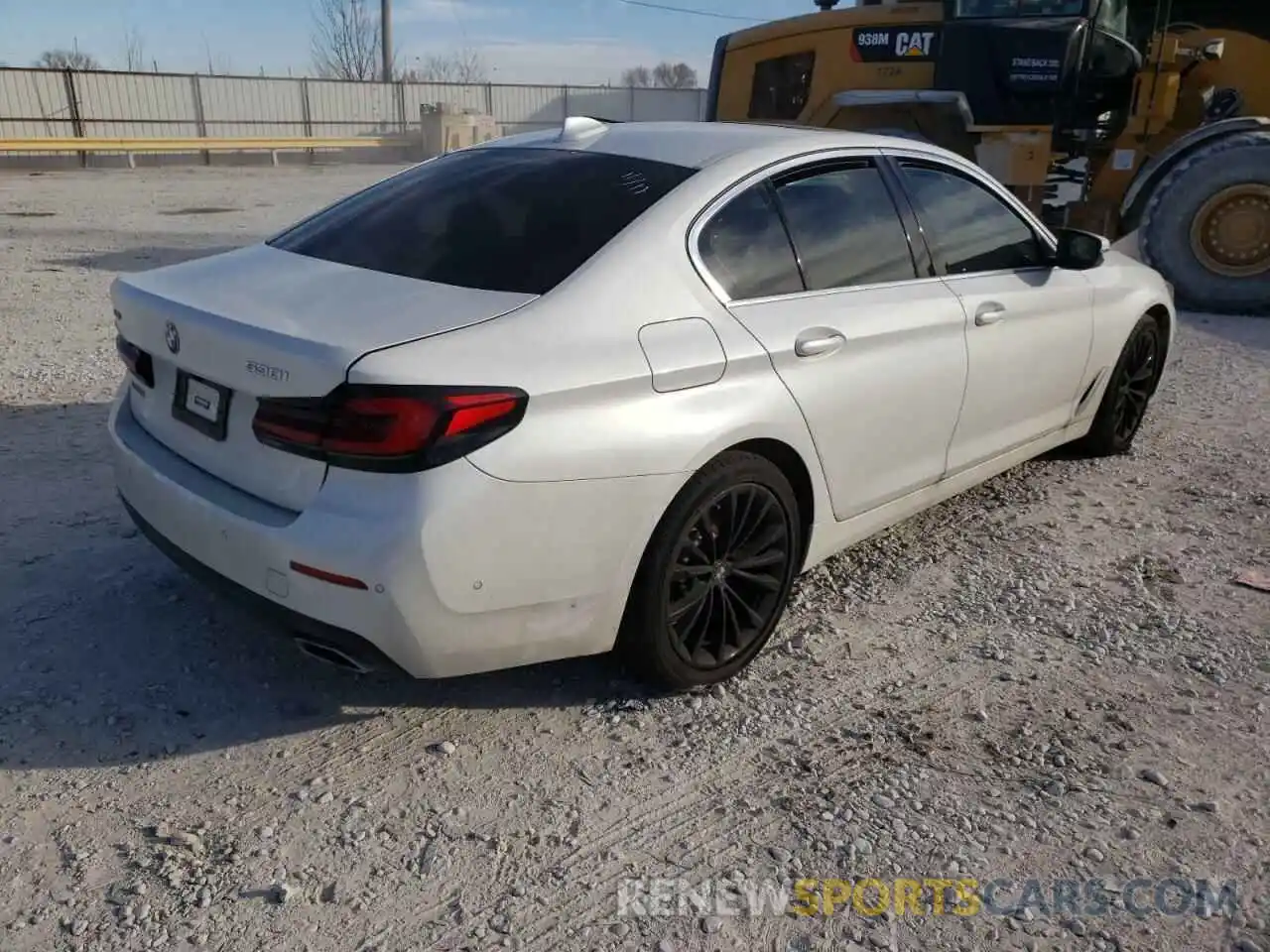 4 Photograph of a damaged car WBA13BJ09MWX14781 BMW 5 SERIES 2021