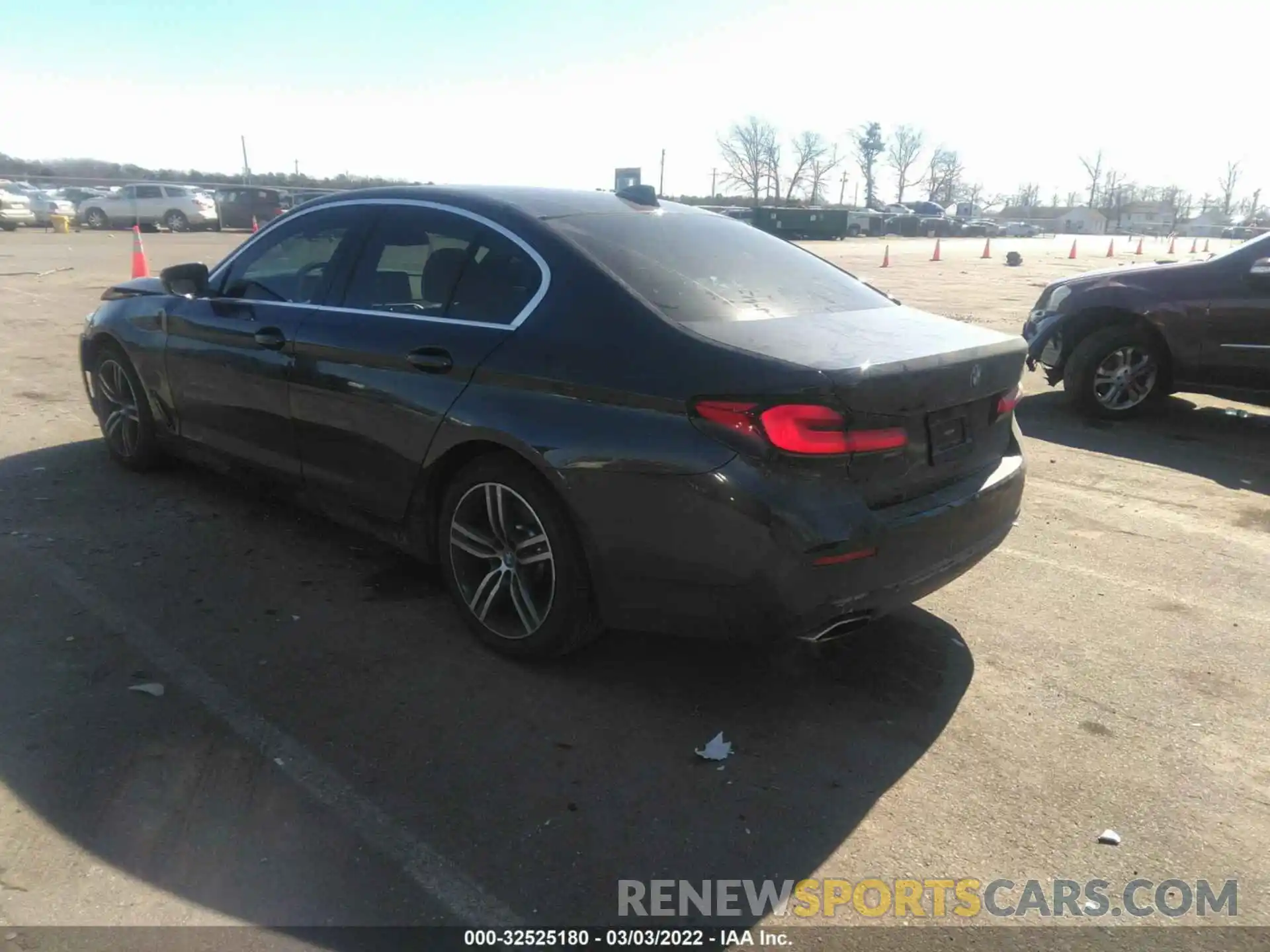 3 Photograph of a damaged car WBA13BJ09MWX27675 BMW 5 SERIES 2021