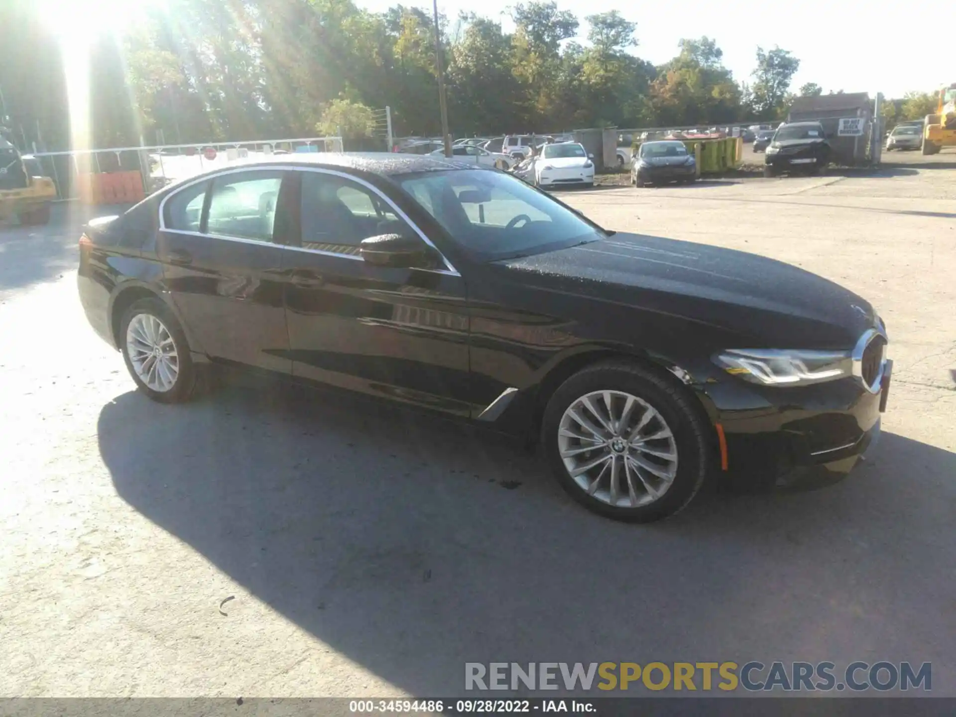 1 Photograph of a damaged car WBA13BJ0XMCF93733 BMW 5 SERIES 2021