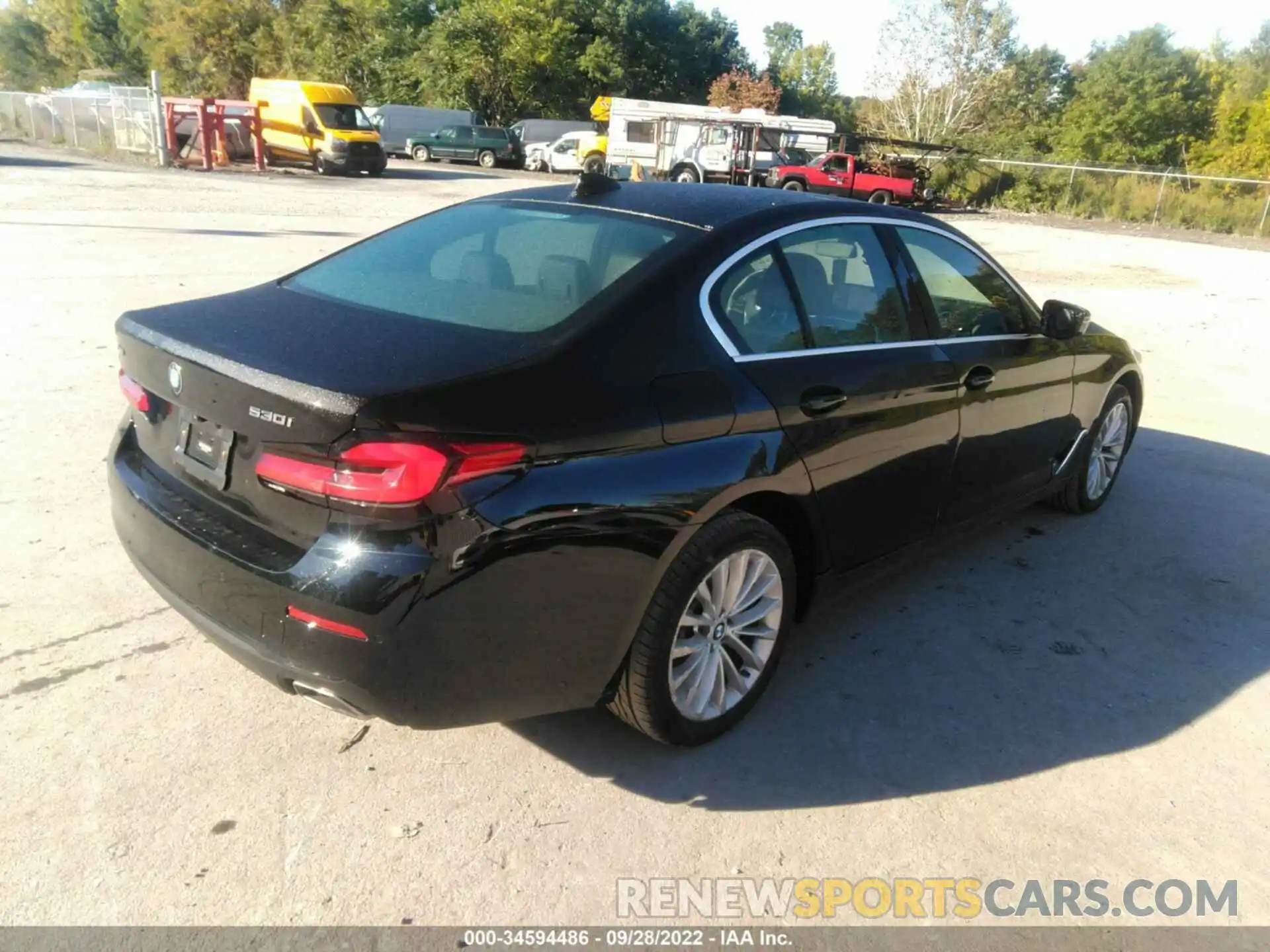 4 Photograph of a damaged car WBA13BJ0XMCF93733 BMW 5 SERIES 2021