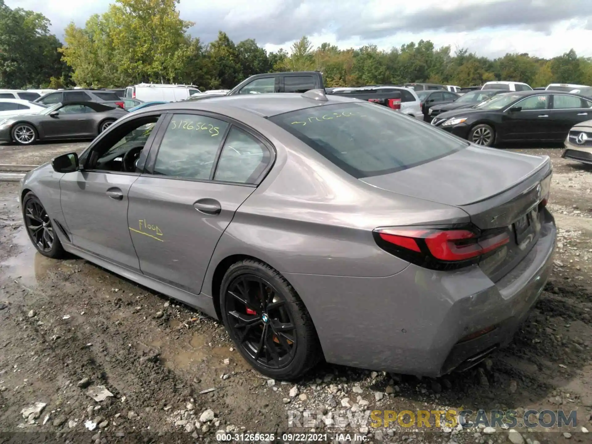 3 Photograph of a damaged car WBA13BK02MCF35873 BMW 5 SERIES 2021