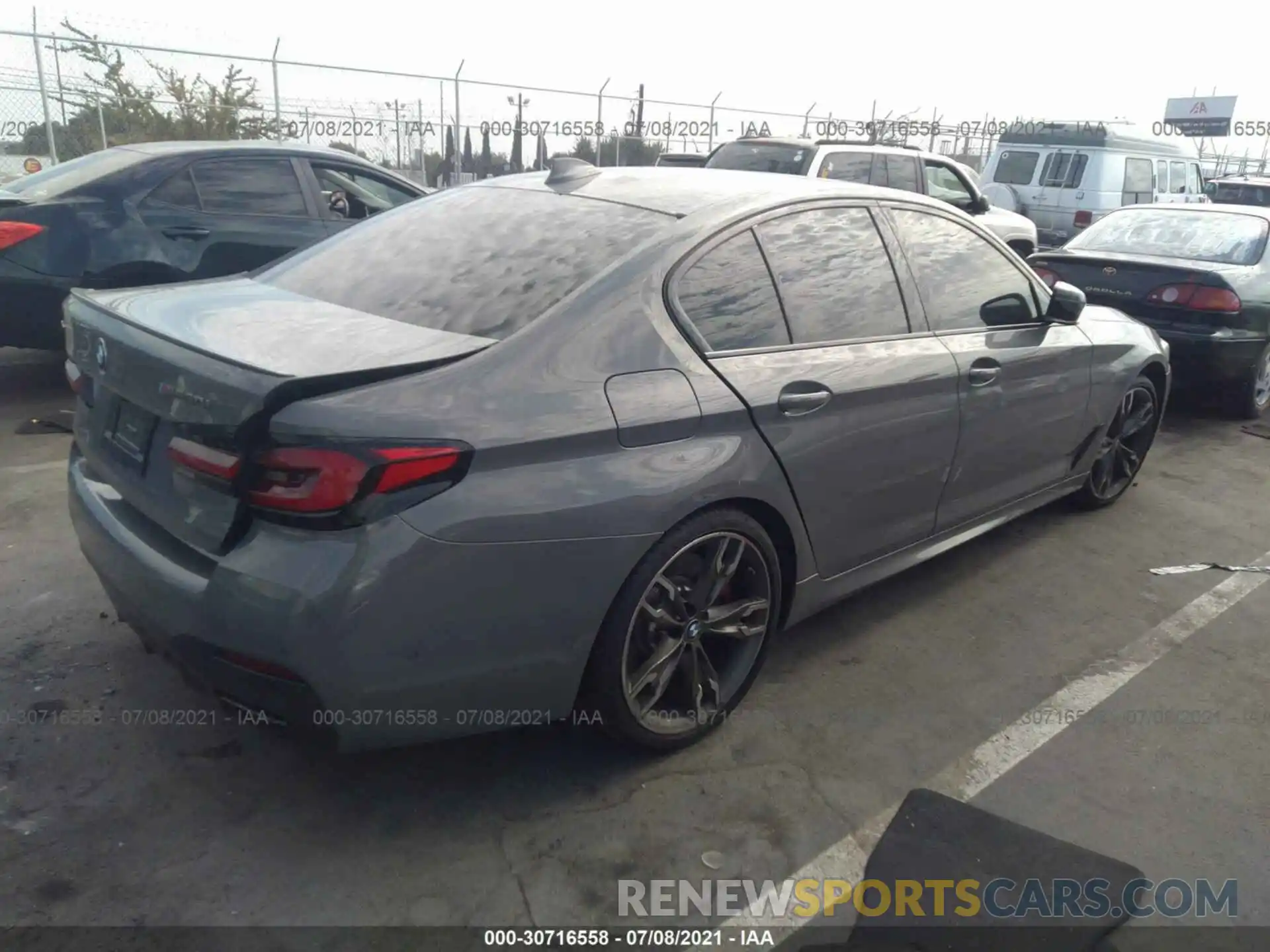 4 Photograph of a damaged car WBA13BK04MCG75777 BMW 5 SERIES 2021