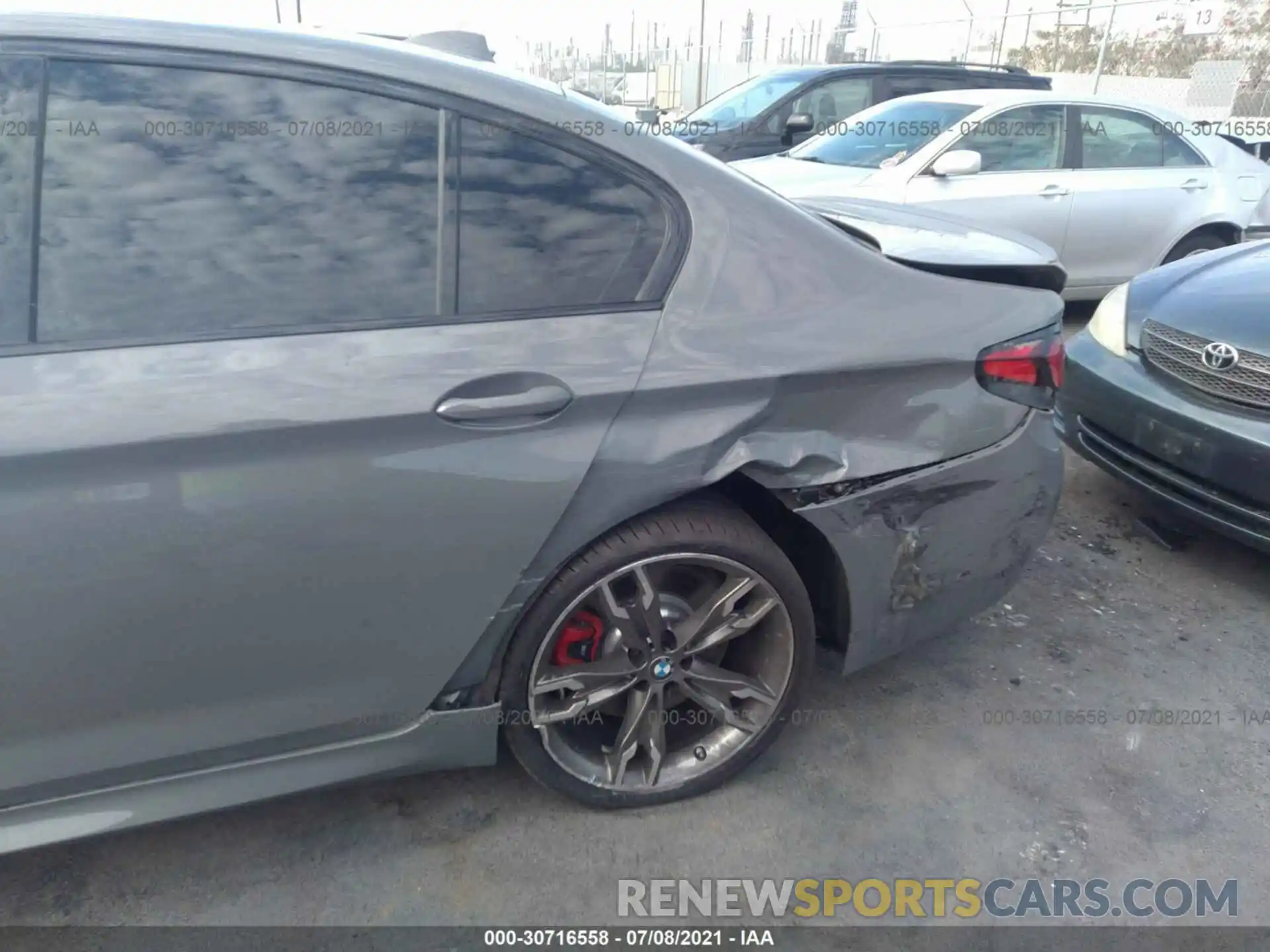 6 Photograph of a damaged car WBA13BK04MCG75777 BMW 5 SERIES 2021