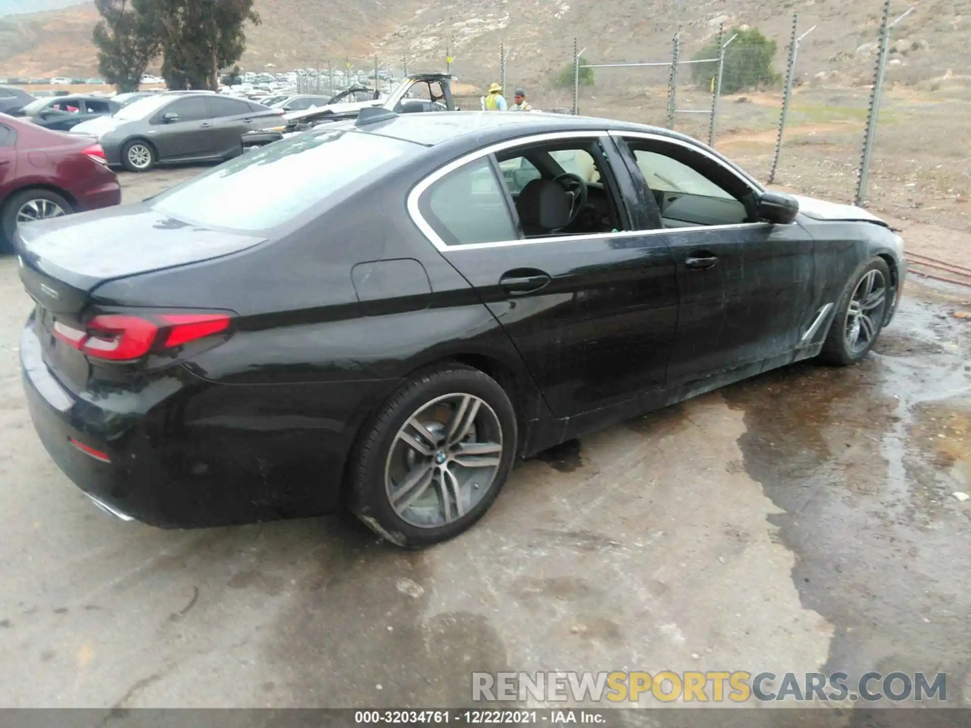 4 Photograph of a damaged car WBA53BH00MWW96551 BMW 5 SERIES 2021