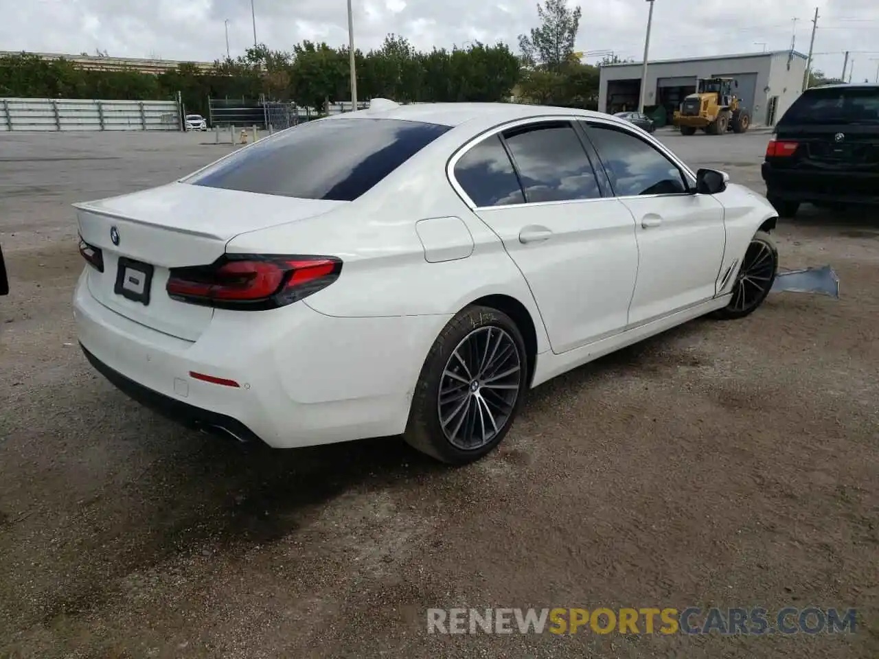 4 Photograph of a damaged car WBA53BH01MCG46407 BMW 5 SERIES 2021