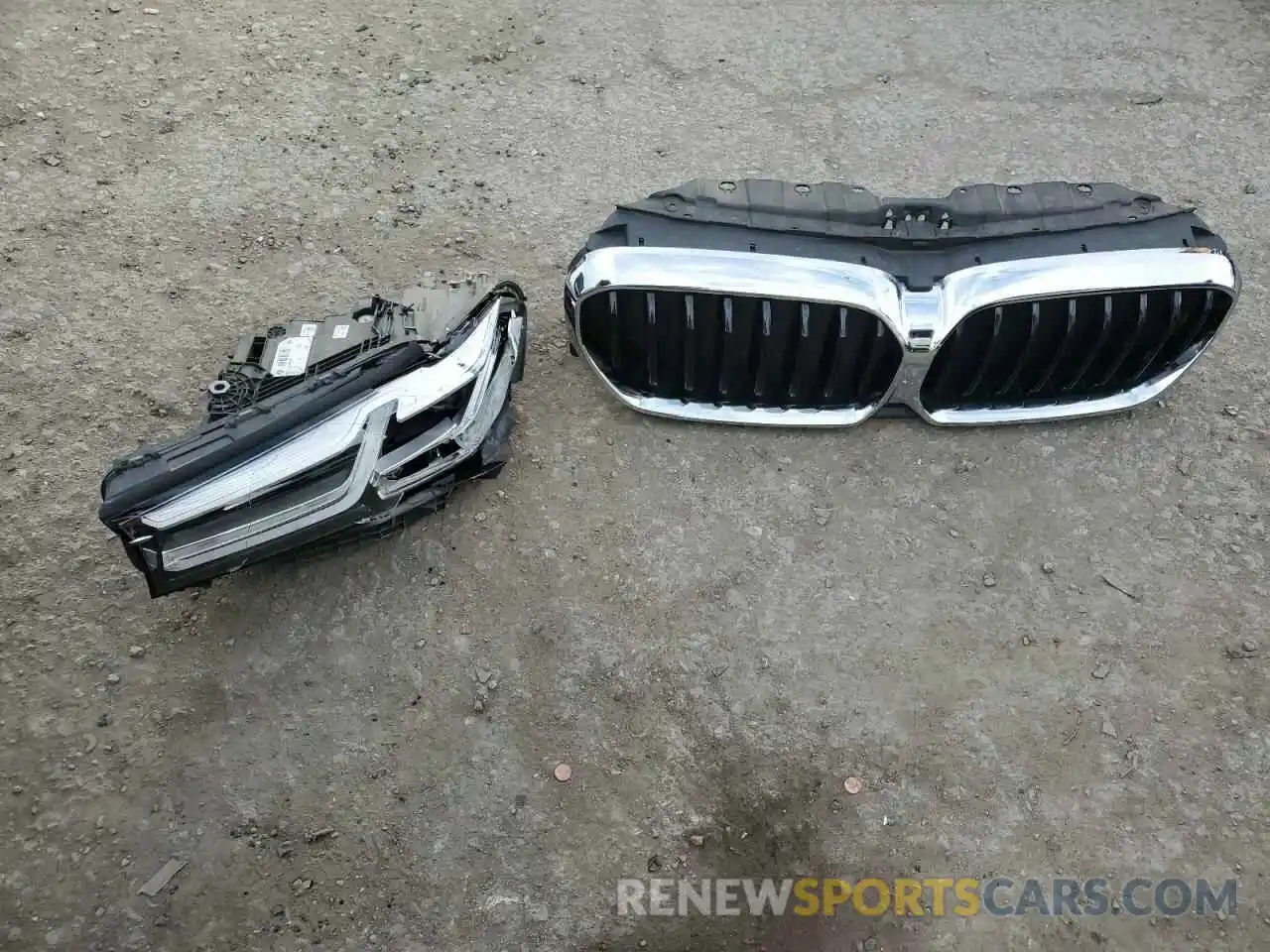 12 Photograph of a damaged car WBA53BH01MWW91021 BMW 5 SERIES 2021