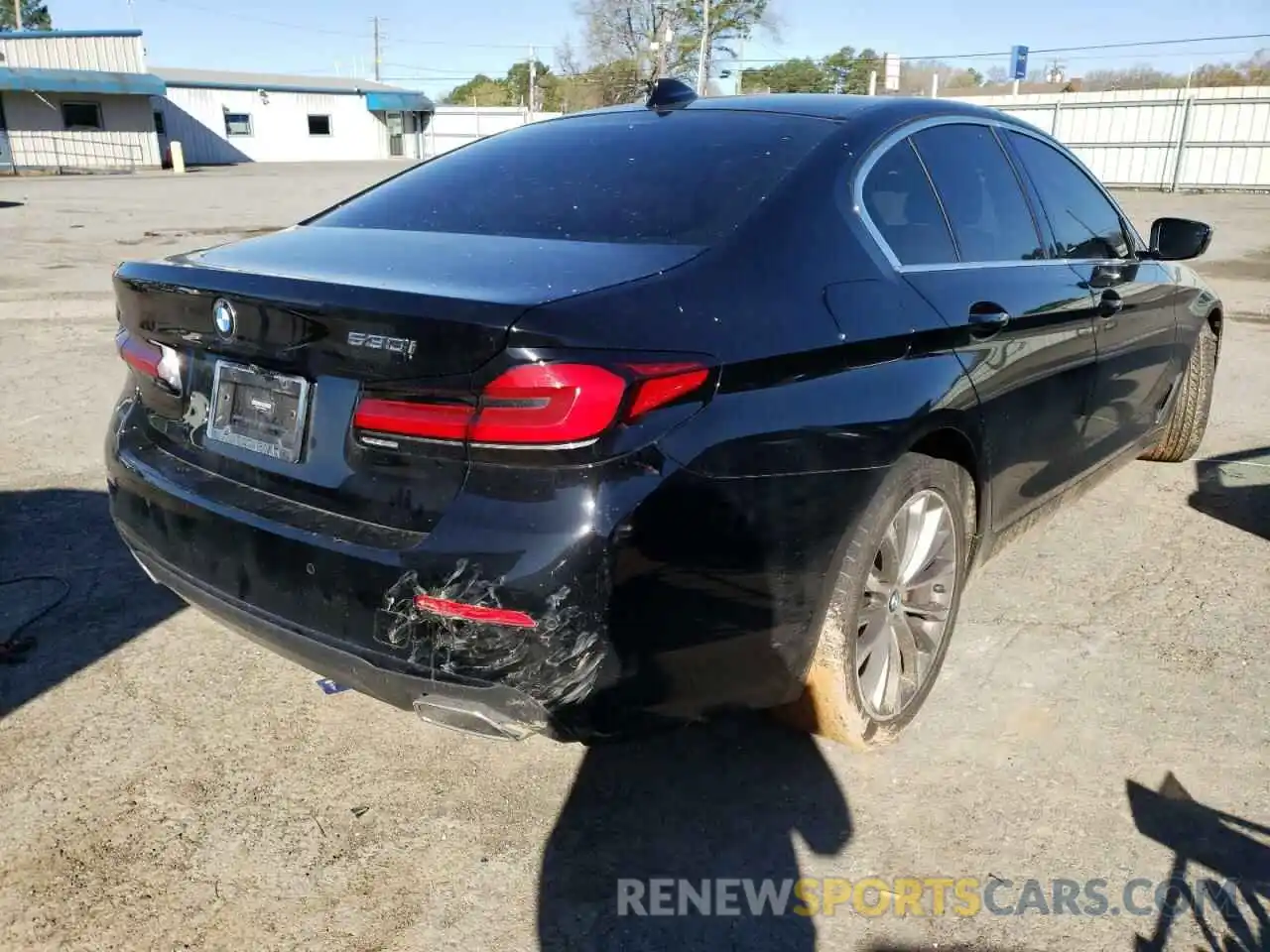 4 Photograph of a damaged car WBA53BH01MWX04852 BMW 5 SERIES 2021