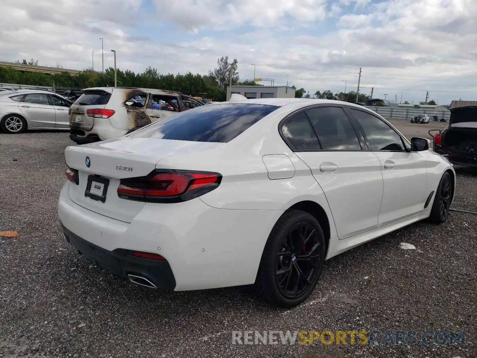 4 Photograph of a damaged car WBA53BH01MWX21229 BMW 5 SERIES 2021