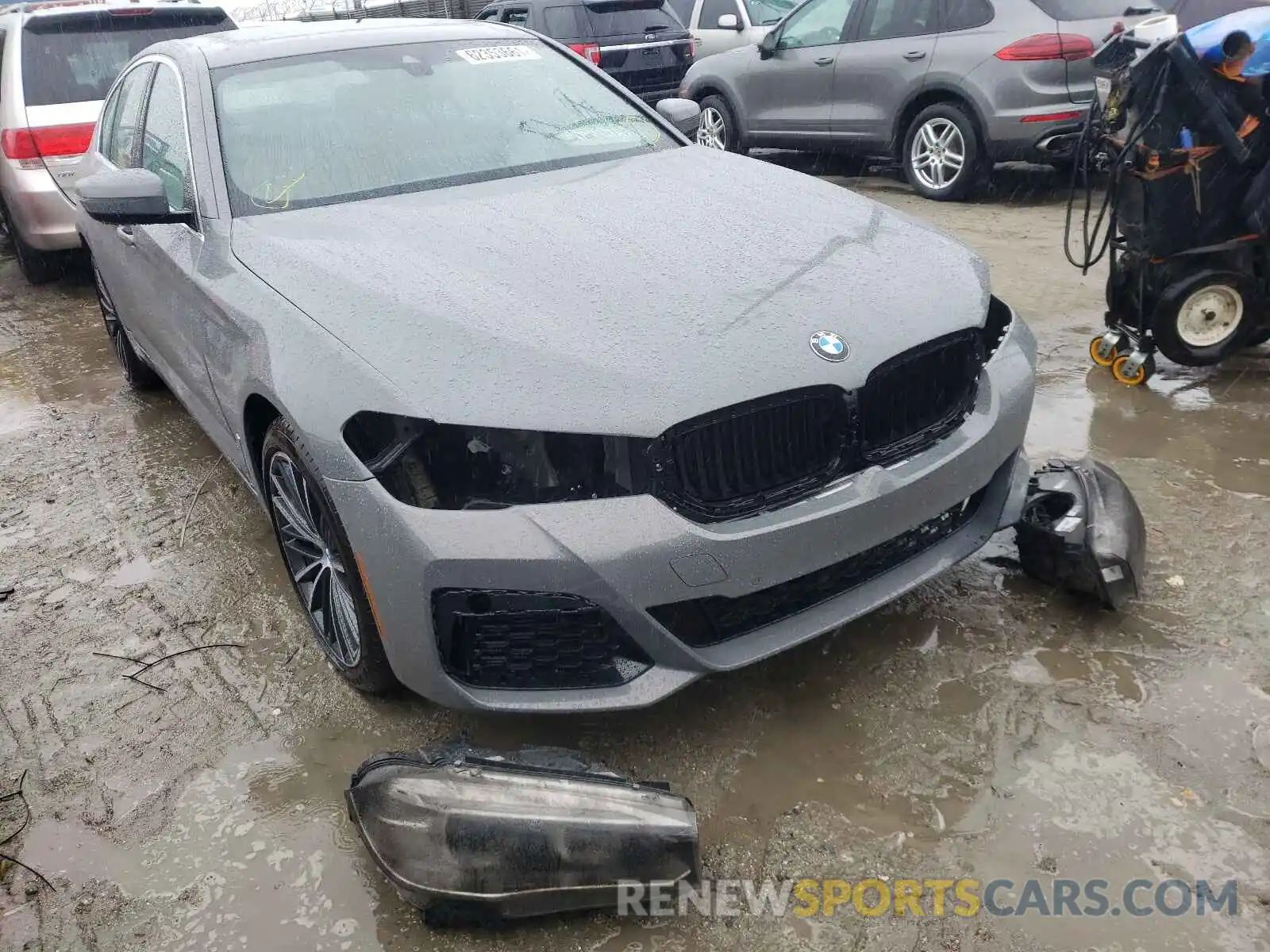 1 Photograph of a damaged car WBA53BH02MWW98480 BMW 5 SERIES 2021