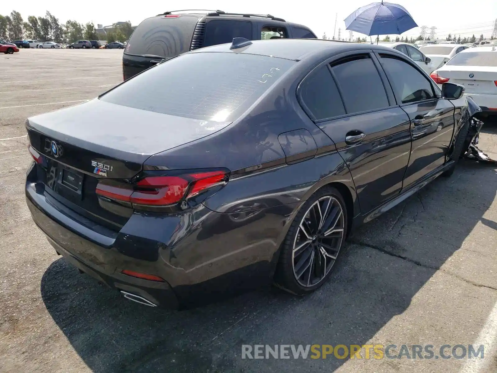 4 Photograph of a damaged car WBA53BH02MWX10014 BMW 5 SERIES 2021