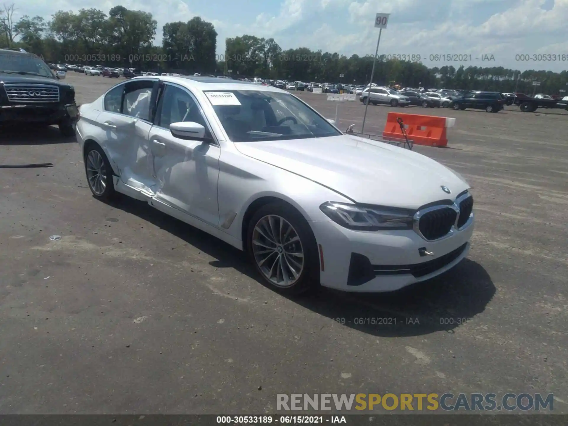 1 Photograph of a damaged car WBA53BH03MCF10702 BMW 5 SERIES 2021