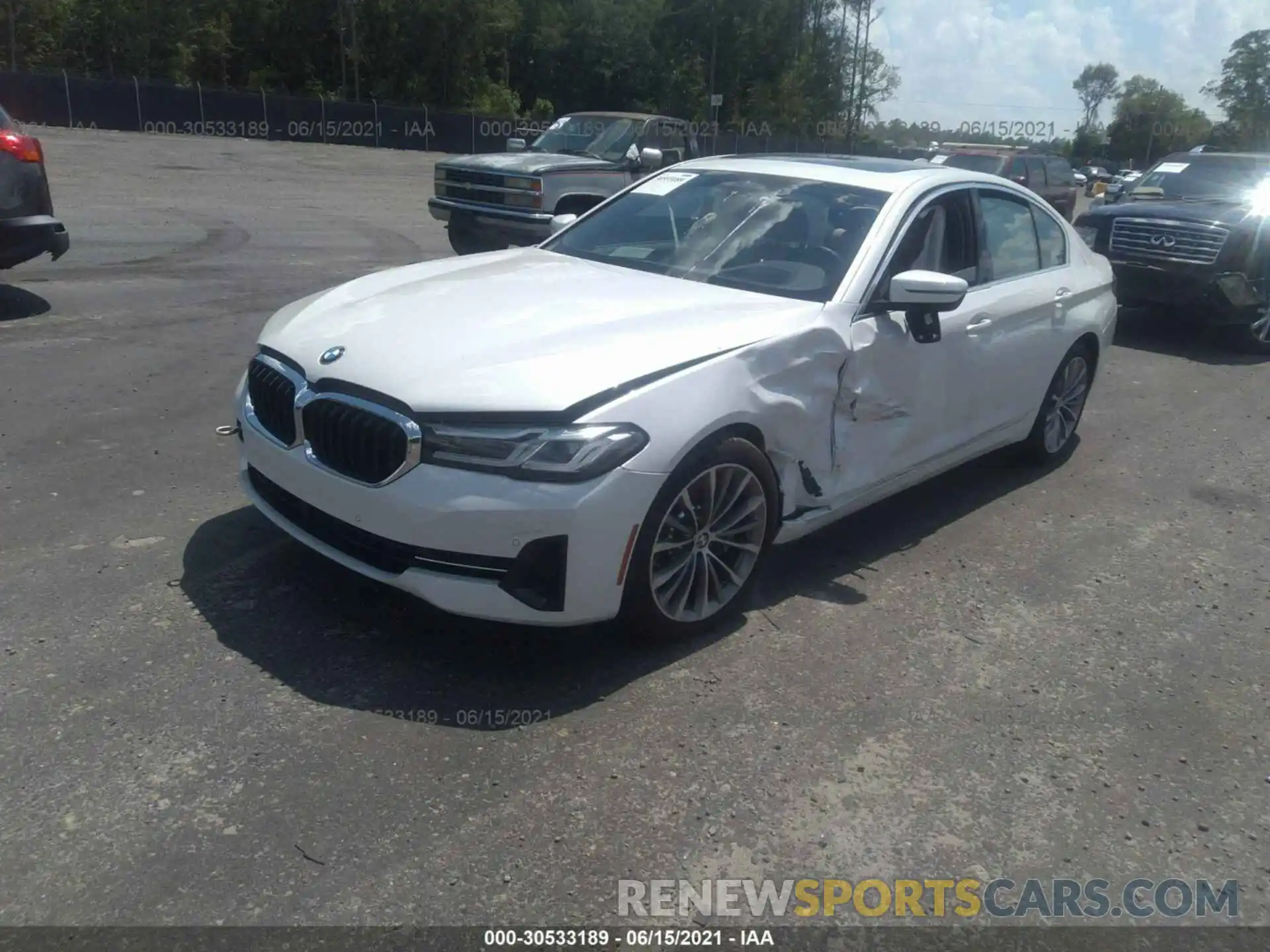 2 Photograph of a damaged car WBA53BH03MCF10702 BMW 5 SERIES 2021