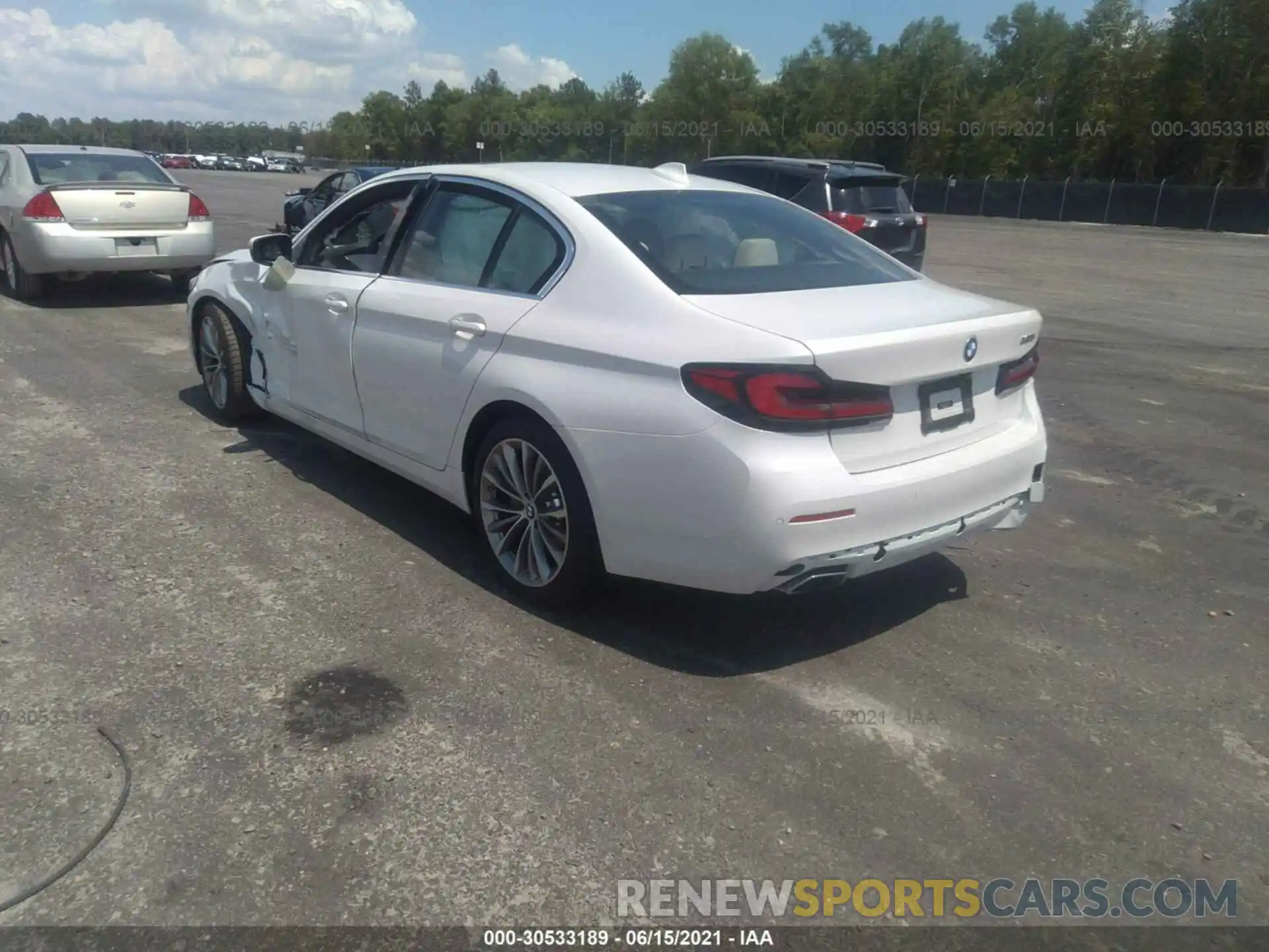 3 Photograph of a damaged car WBA53BH03MCF10702 BMW 5 SERIES 2021