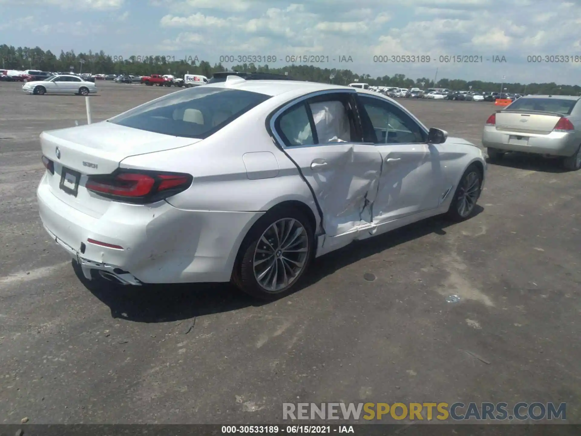 4 Photograph of a damaged car WBA53BH03MCF10702 BMW 5 SERIES 2021