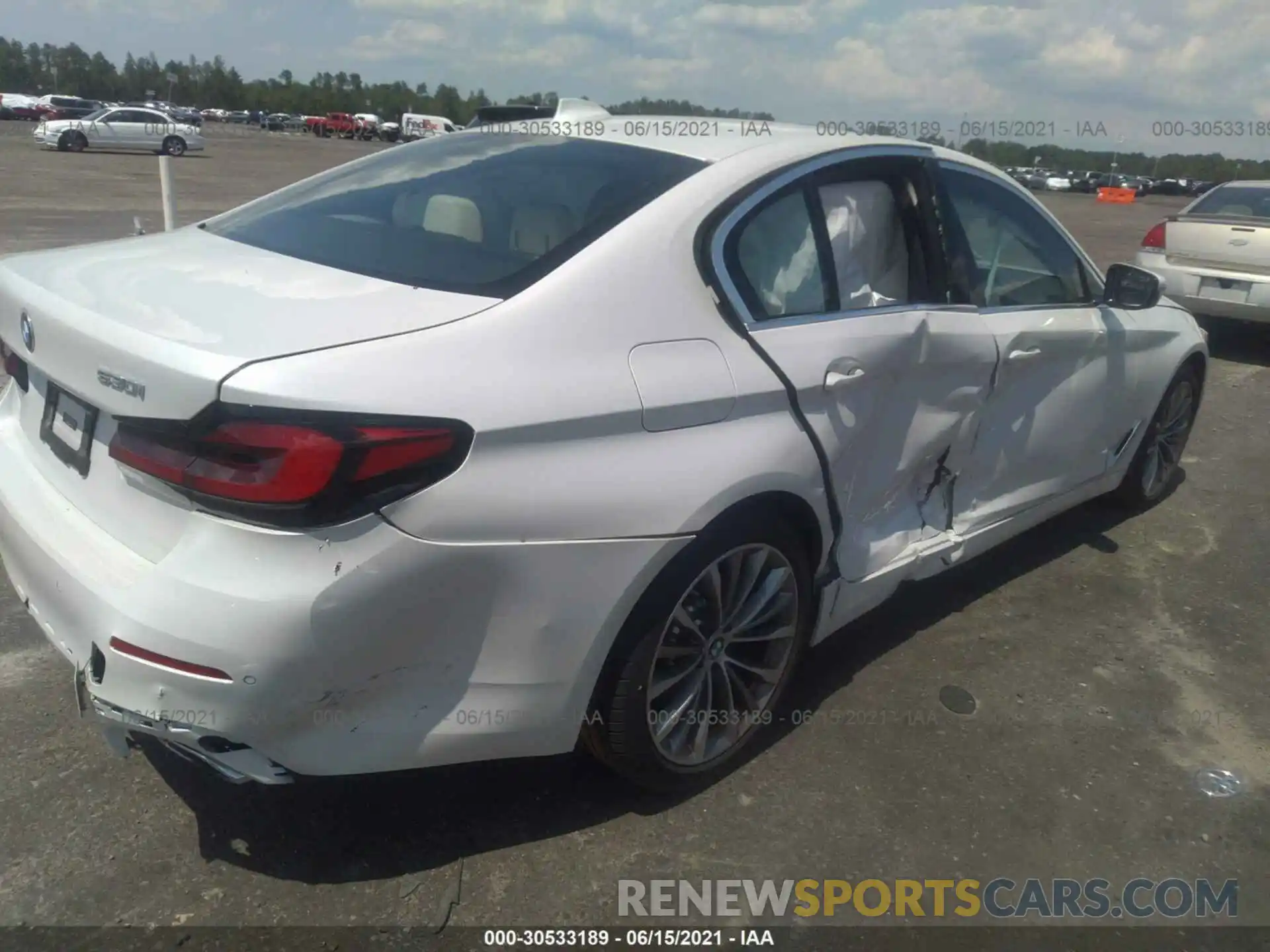 6 Photograph of a damaged car WBA53BH03MCF10702 BMW 5 SERIES 2021