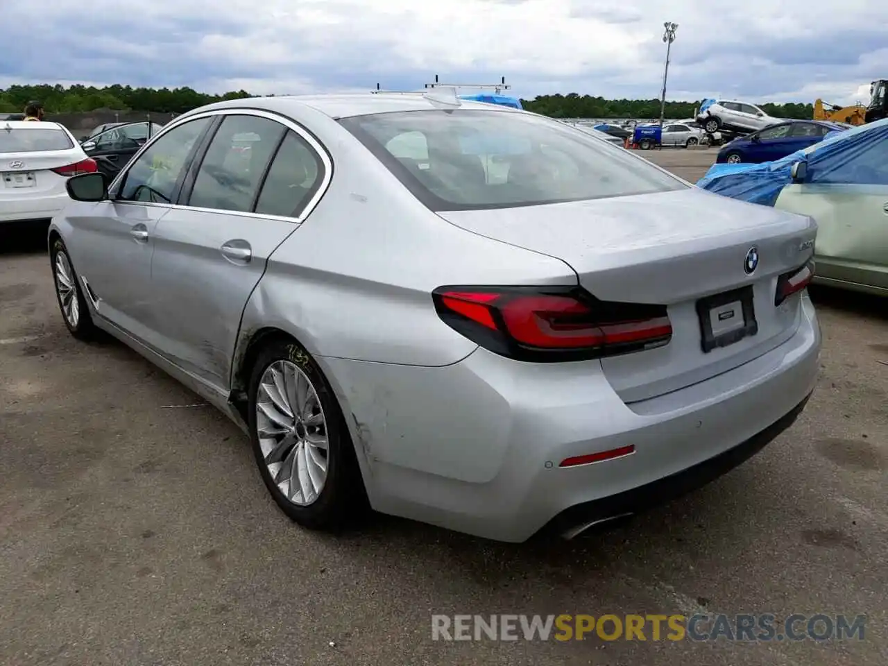 3 Photograph of a damaged car WBA53BH03MWX35665 BMW 5 SERIES 2021