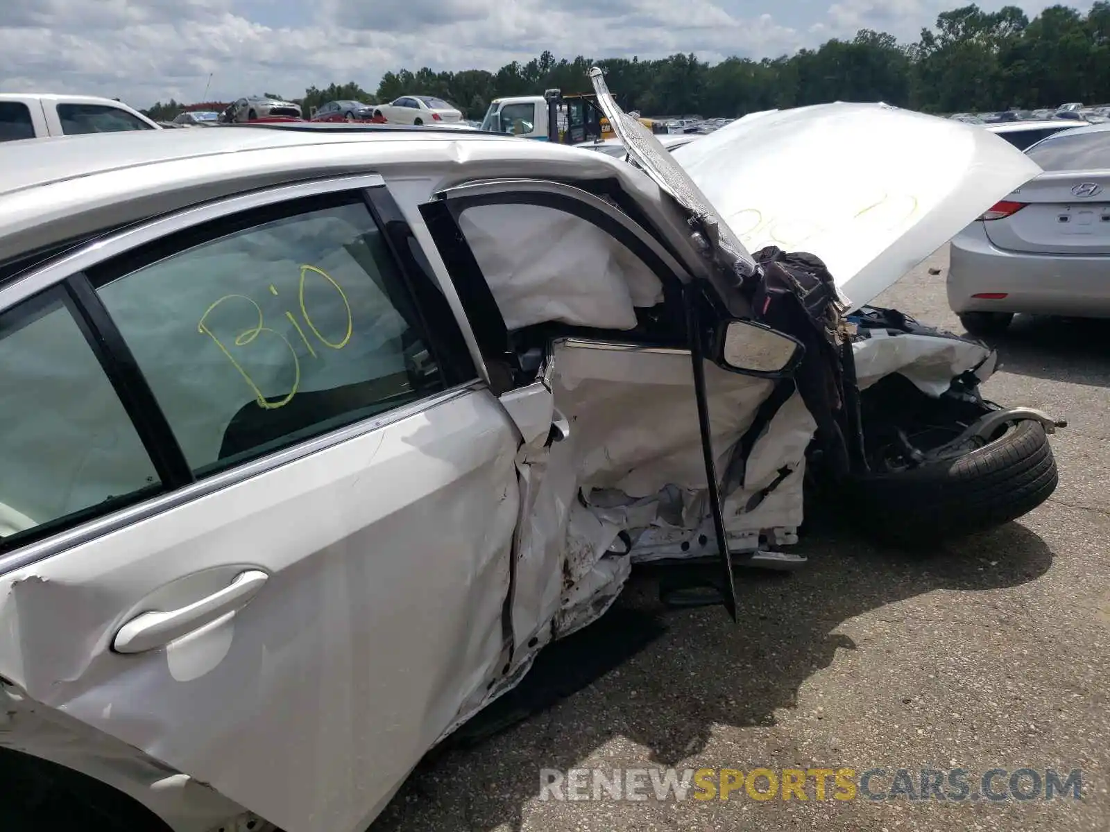 9 Photograph of a damaged car WBA53BH04MWX01850 BMW 5 SERIES 2021