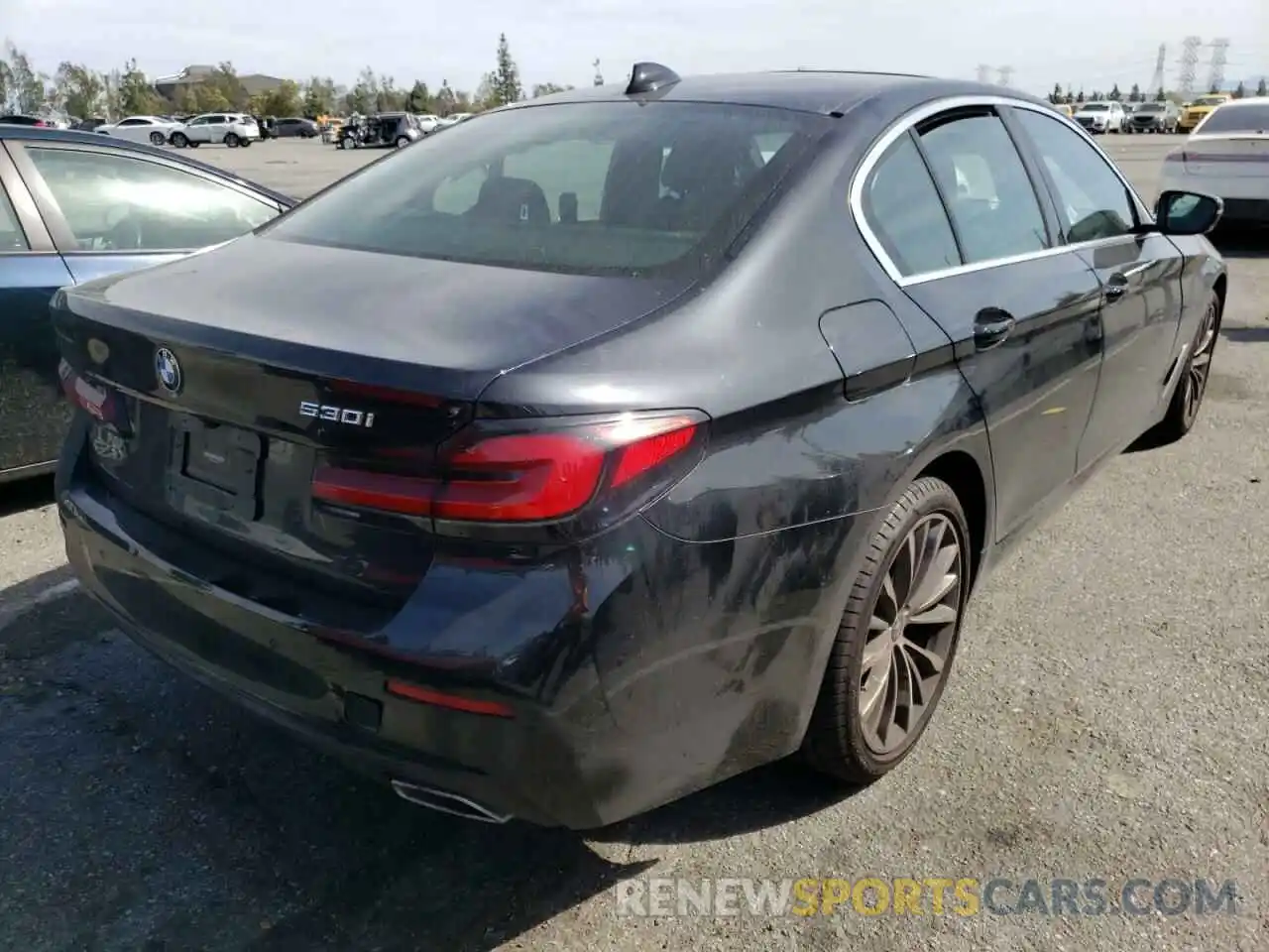 4 Photograph of a damaged car WBA53BH07MCF04109 BMW 5 SERIES 2021