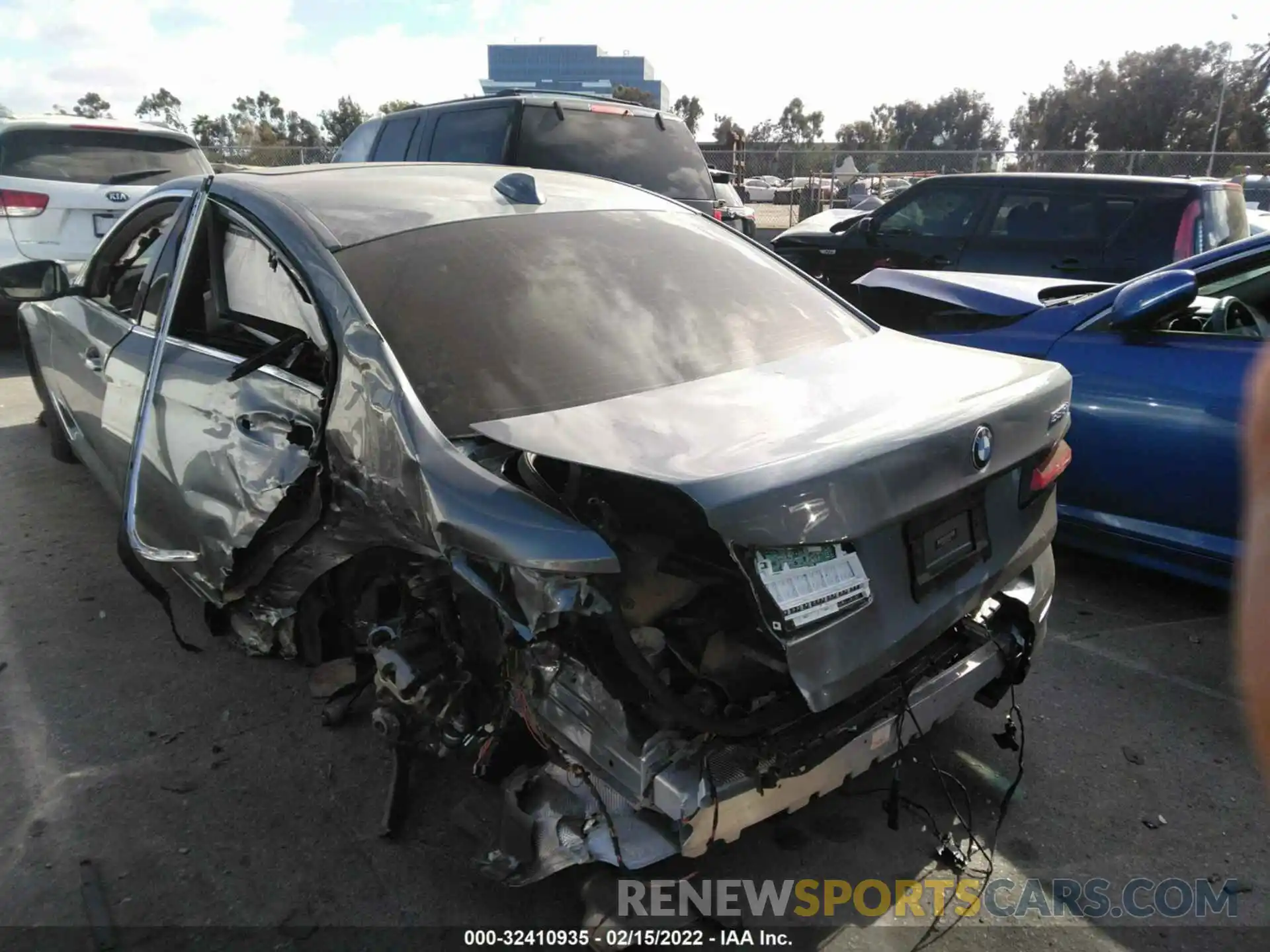 3 Photograph of a damaged car WBA53BH08MCF26281 BMW 5 SERIES 2021