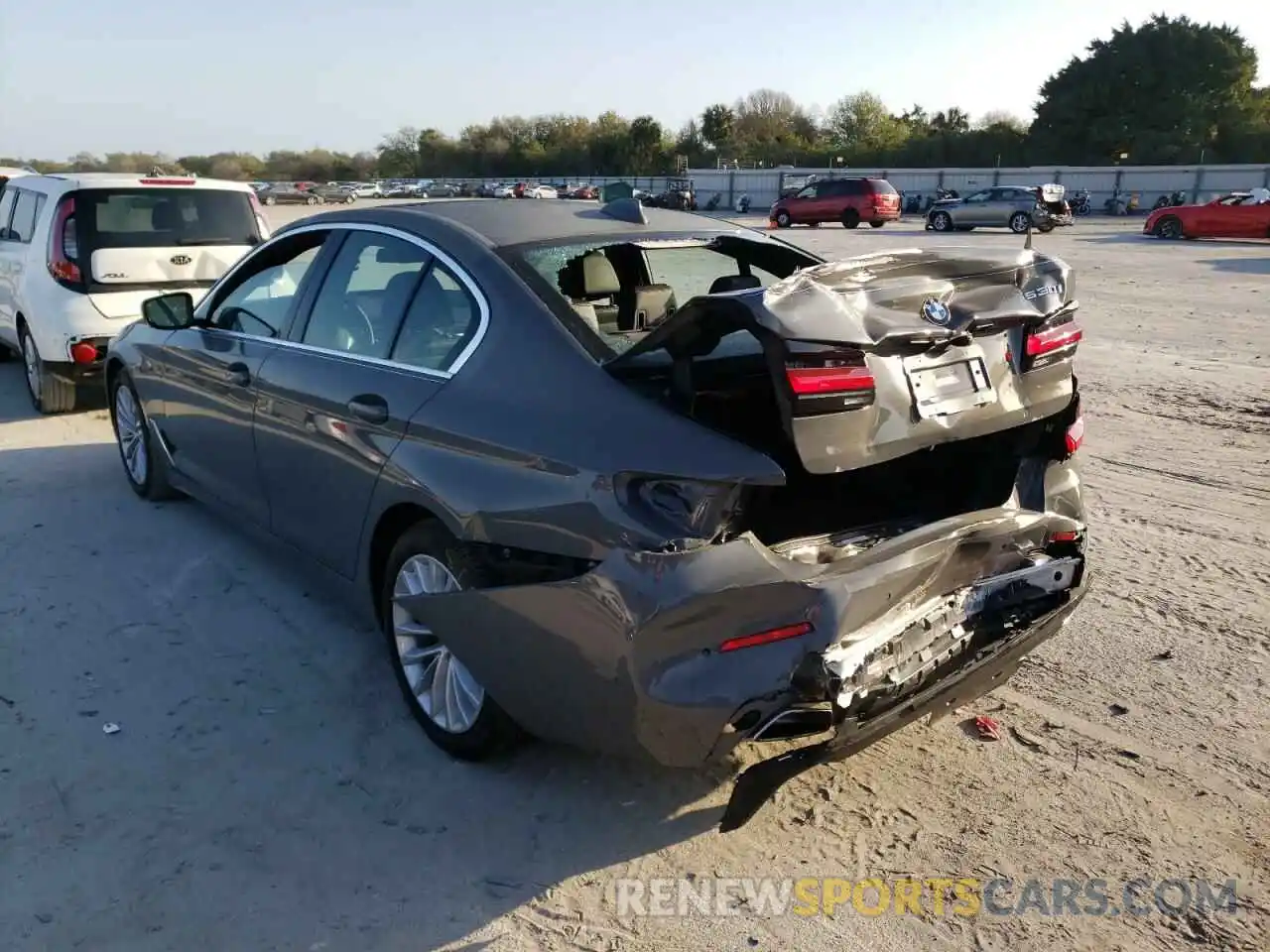 3 Photograph of a damaged car WBA53BH08MWX20675 BMW 5 SERIES 2021