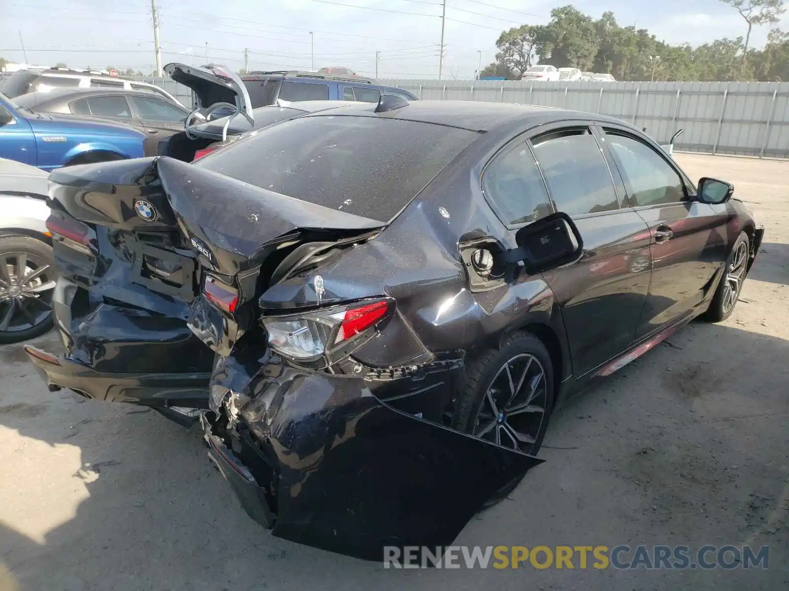 4 Photograph of a damaged car WBA53BH09MCF71424 BMW 5 SERIES 2021