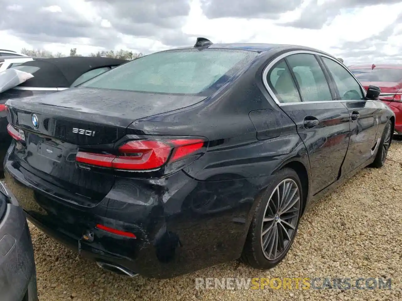 4 Photograph of a damaged car WBA53BH0XMWX16935 BMW 5 SERIES 2021