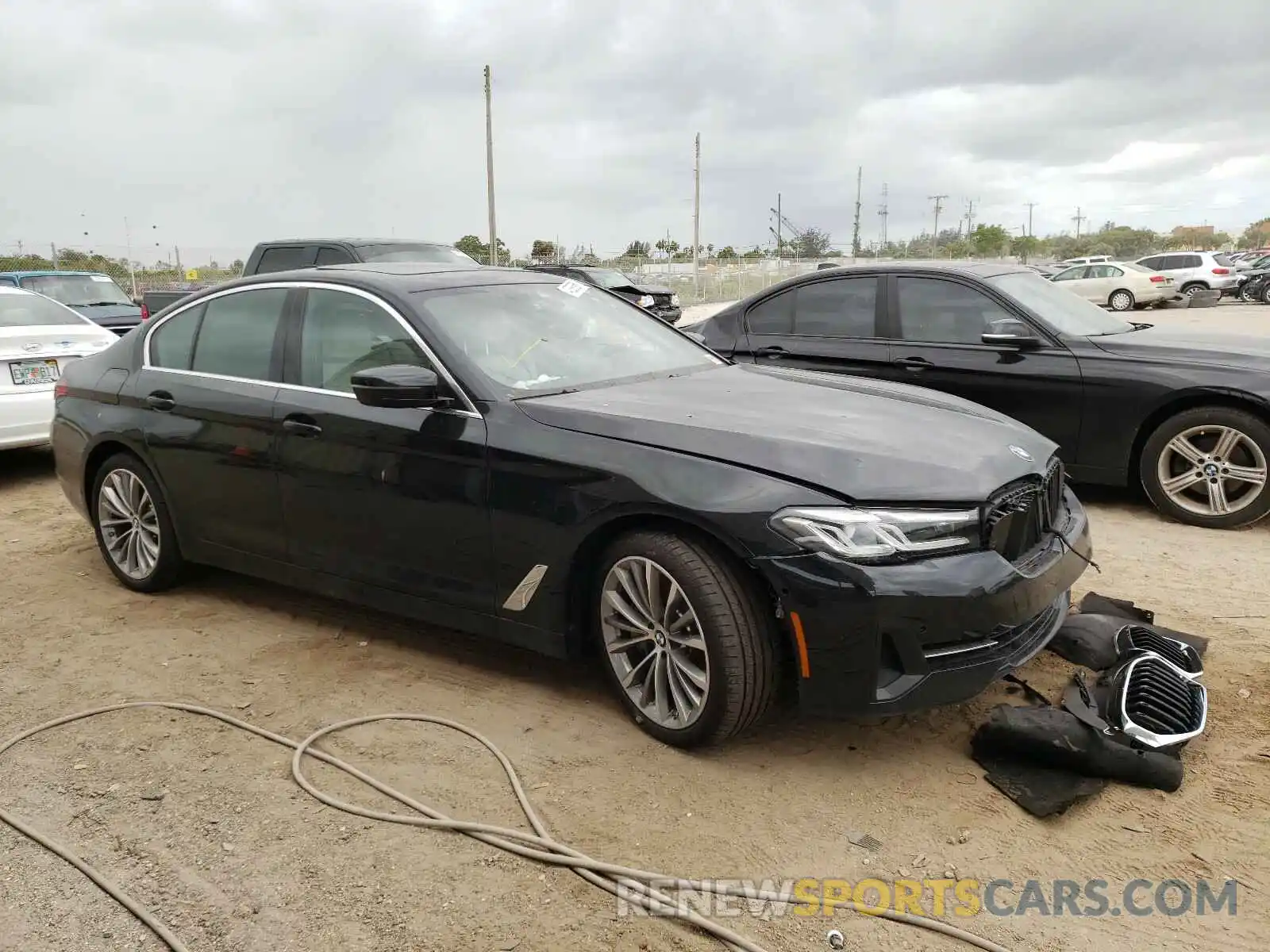 1 Photograph of a damaged car WBA53BJ00MCF85111 BMW 5 SERIES 2021