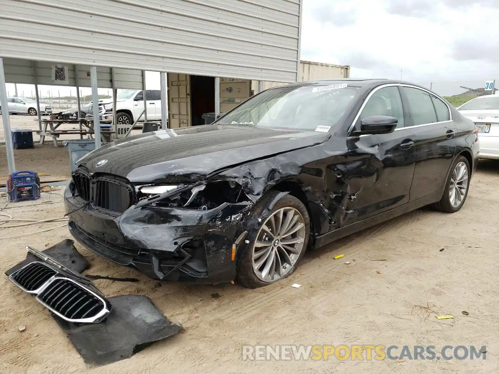 2 Photograph of a damaged car WBA53BJ00MCF85111 BMW 5 SERIES 2021