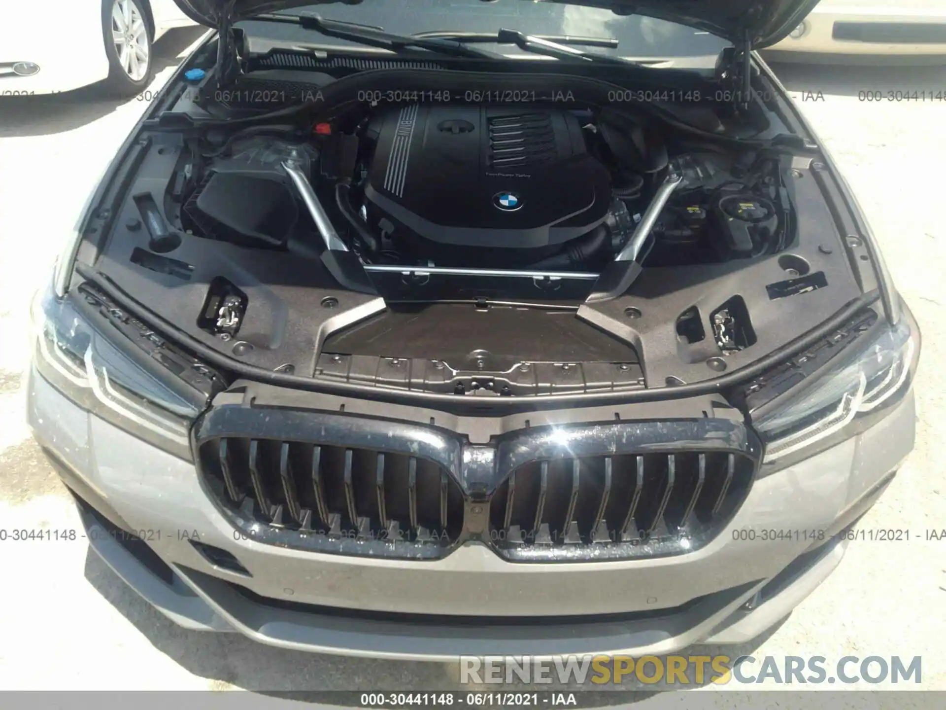 10 Photograph of a damaged car WBA53BJ00MWX08885 BMW 5 SERIES 2021