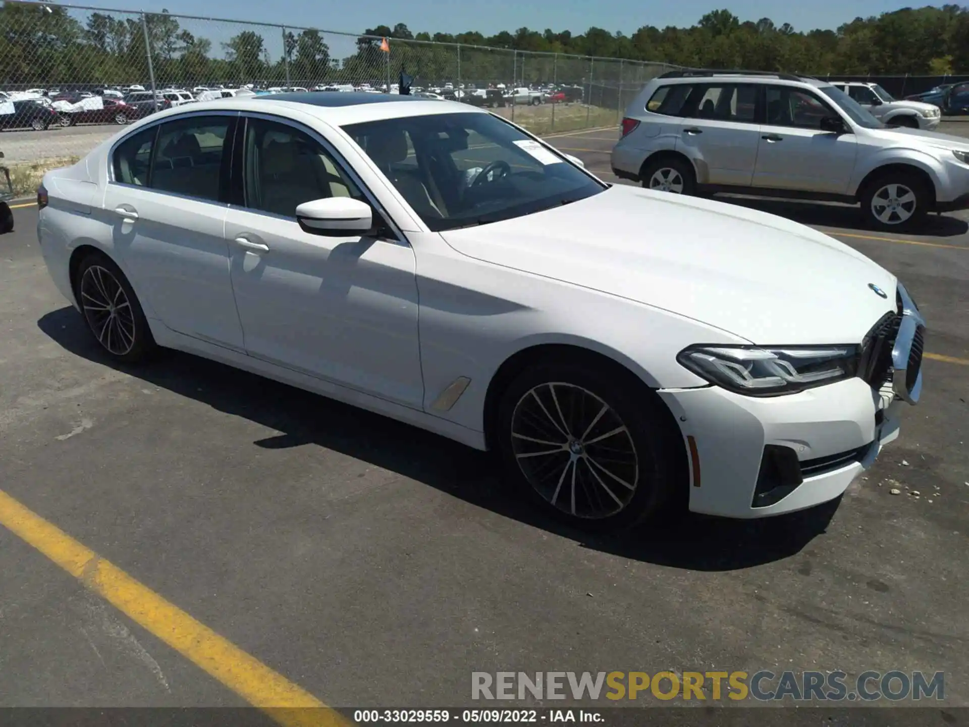 1 Photograph of a damaged car WBA53BJ02MWX10279 BMW 5 SERIES 2021