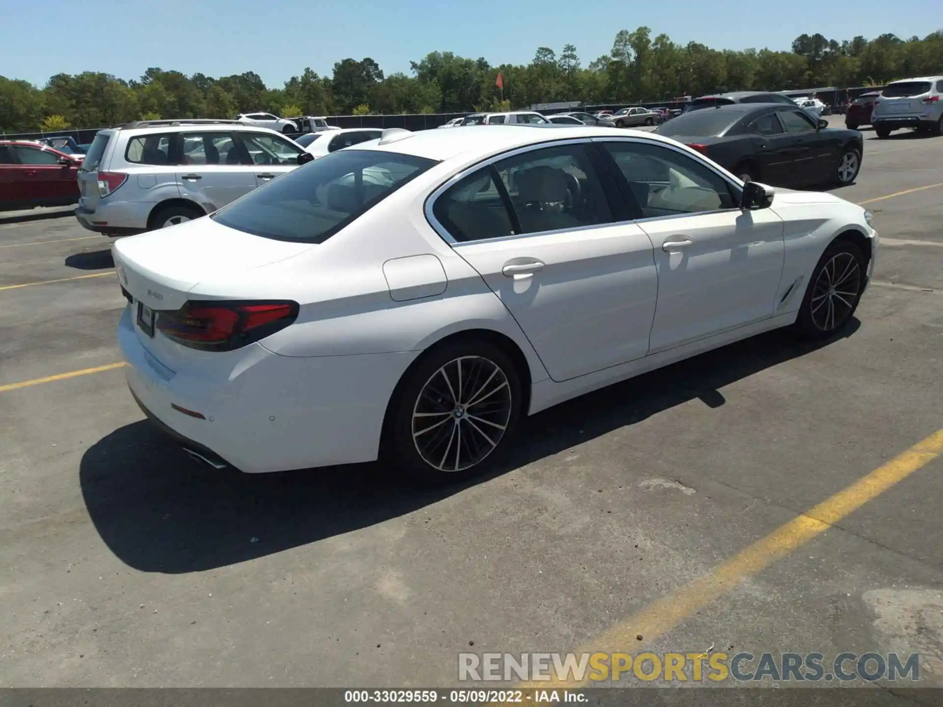 4 Photograph of a damaged car WBA53BJ02MWX10279 BMW 5 SERIES 2021