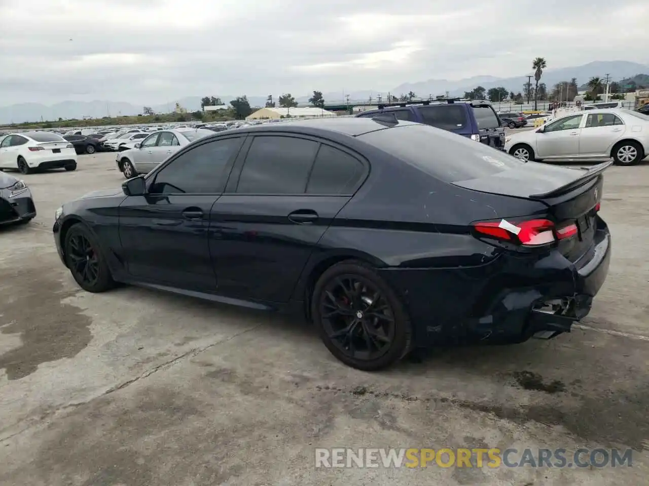 2 Photograph of a damaged car WBA53BJ02MWX29091 BMW 5 SERIES 2021