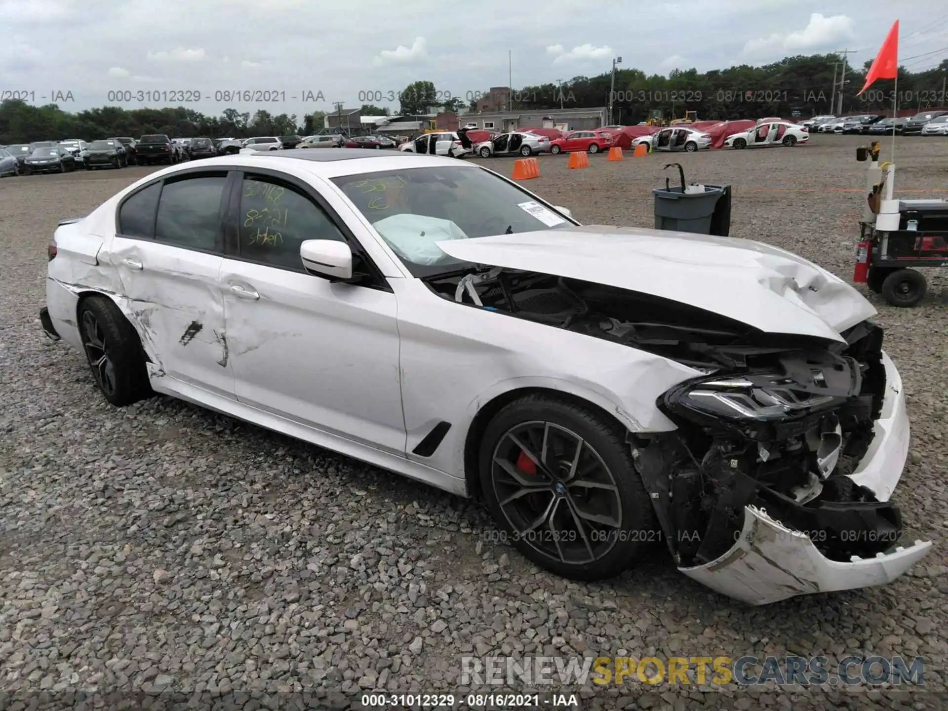 1 Photograph of a damaged car WBA73BJ00MCF40811 BMW 5 SERIES 2021