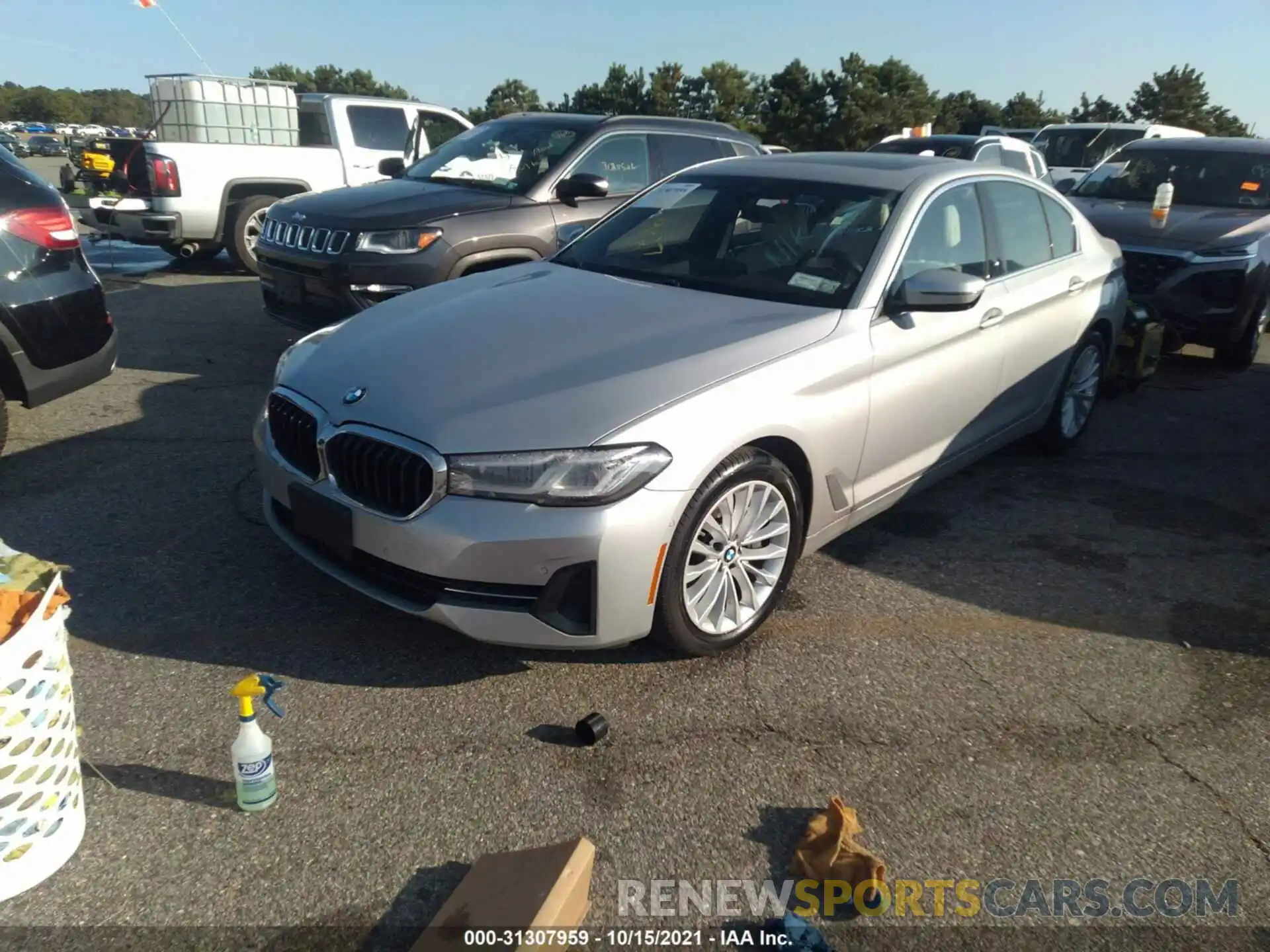 2 Photograph of a damaged car WBA73BJ00MCG69454 BMW 5 SERIES 2021