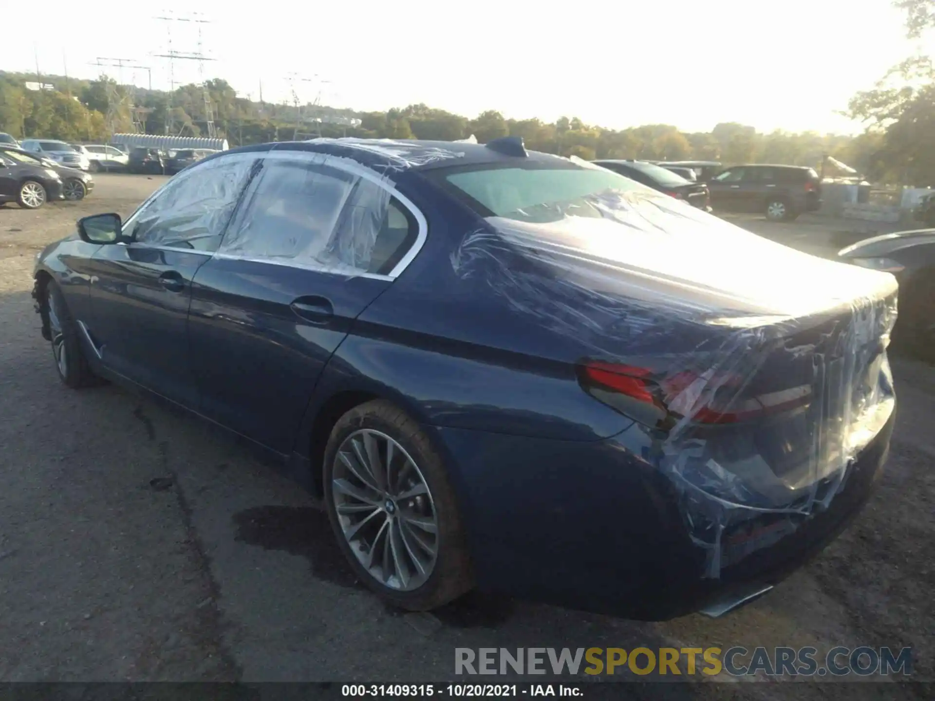 3 Photograph of a damaged car WBA73BJ01MWW98215 BMW 5 SERIES 2021