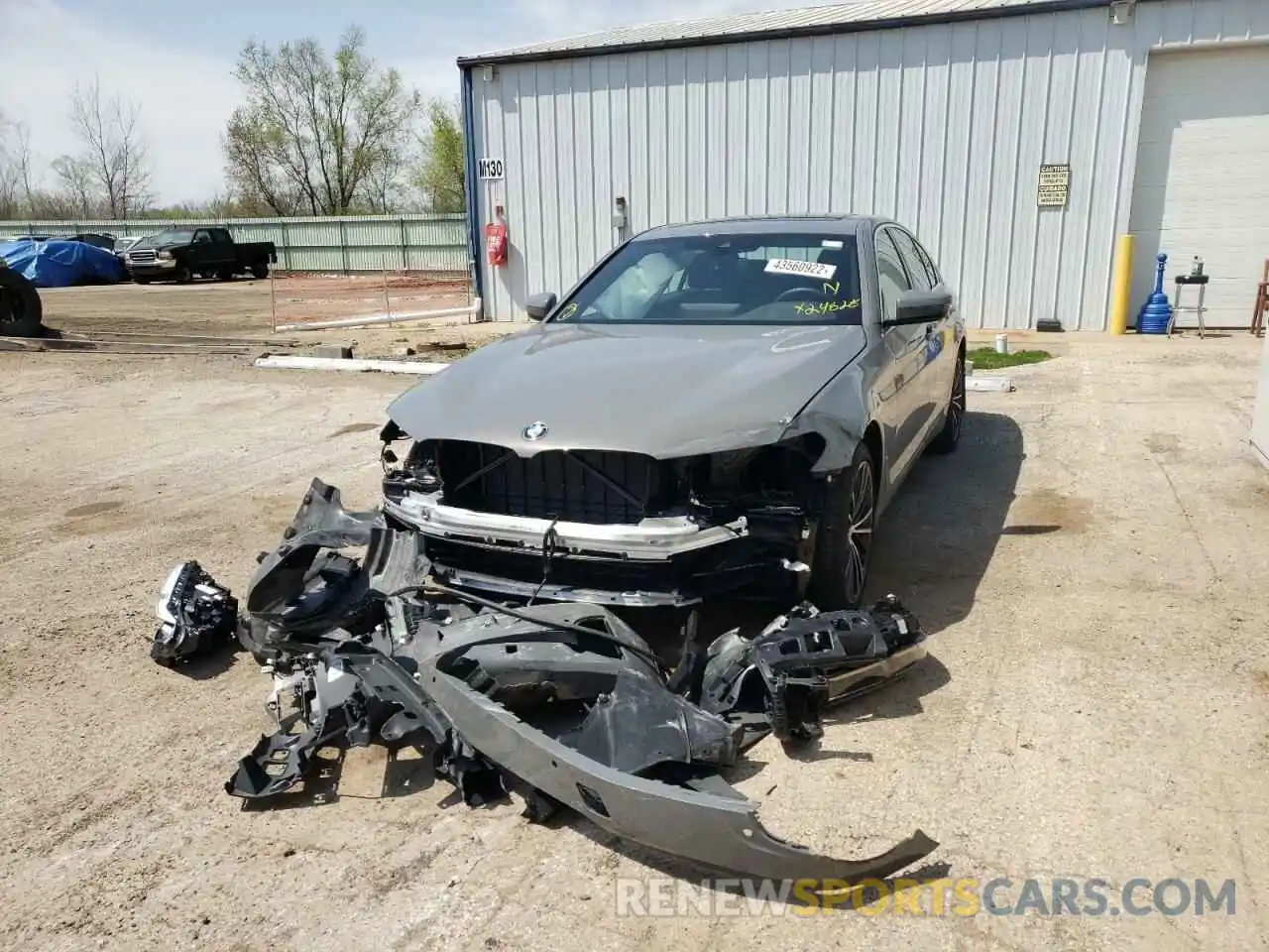 2 Photograph of a damaged car WBA73BJ01MWX24828 BMW 5 SERIES 2021