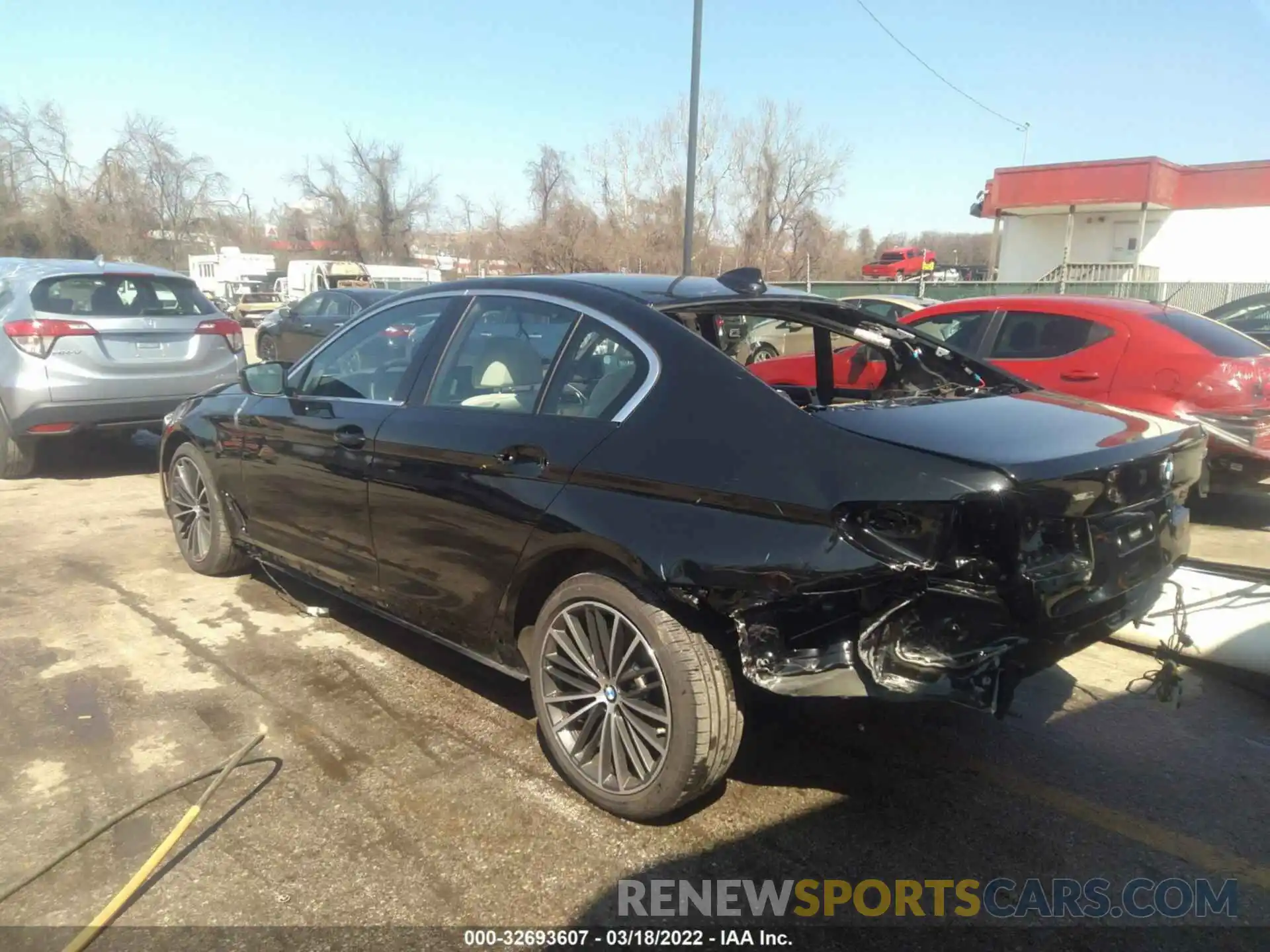 3 Photograph of a damaged car WBA73BJ03MWX03771 BMW 5 SERIES 2021