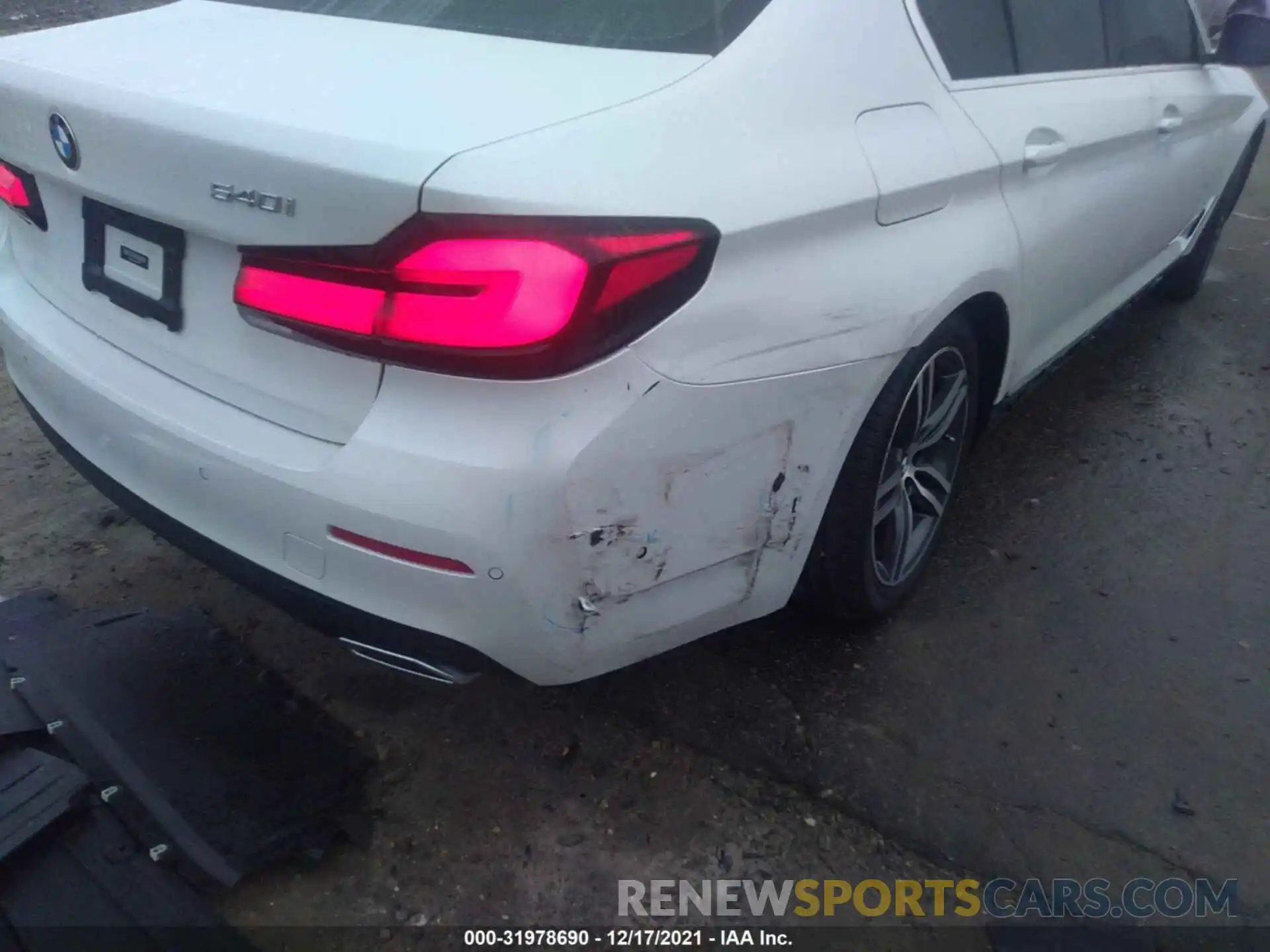 6 Photograph of a damaged car WBA73BJ04MCF50676 BMW 5 SERIES 2021