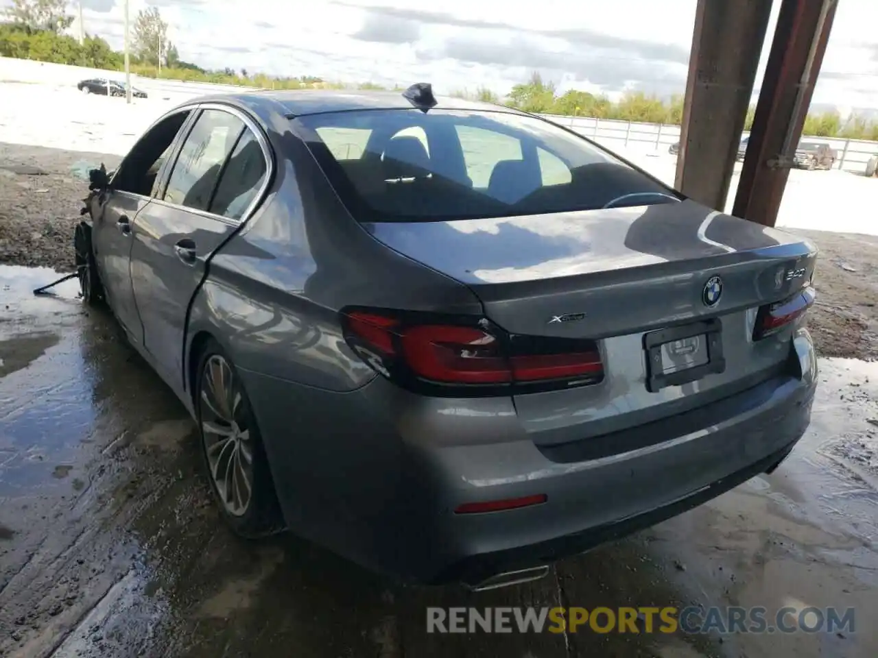 3 Photograph of a damaged car WBA73BJ07MWX33145 BMW 5 SERIES 2021