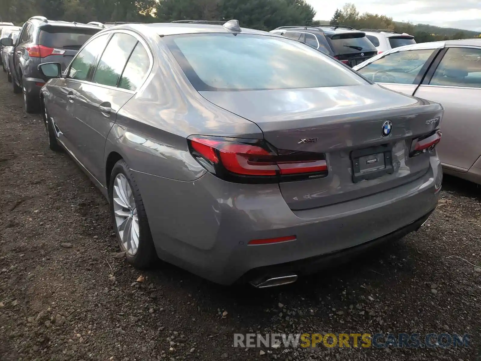 3 Photograph of a damaged car WBA13BJ01NWX41345 BMW 5 SERIES 2022