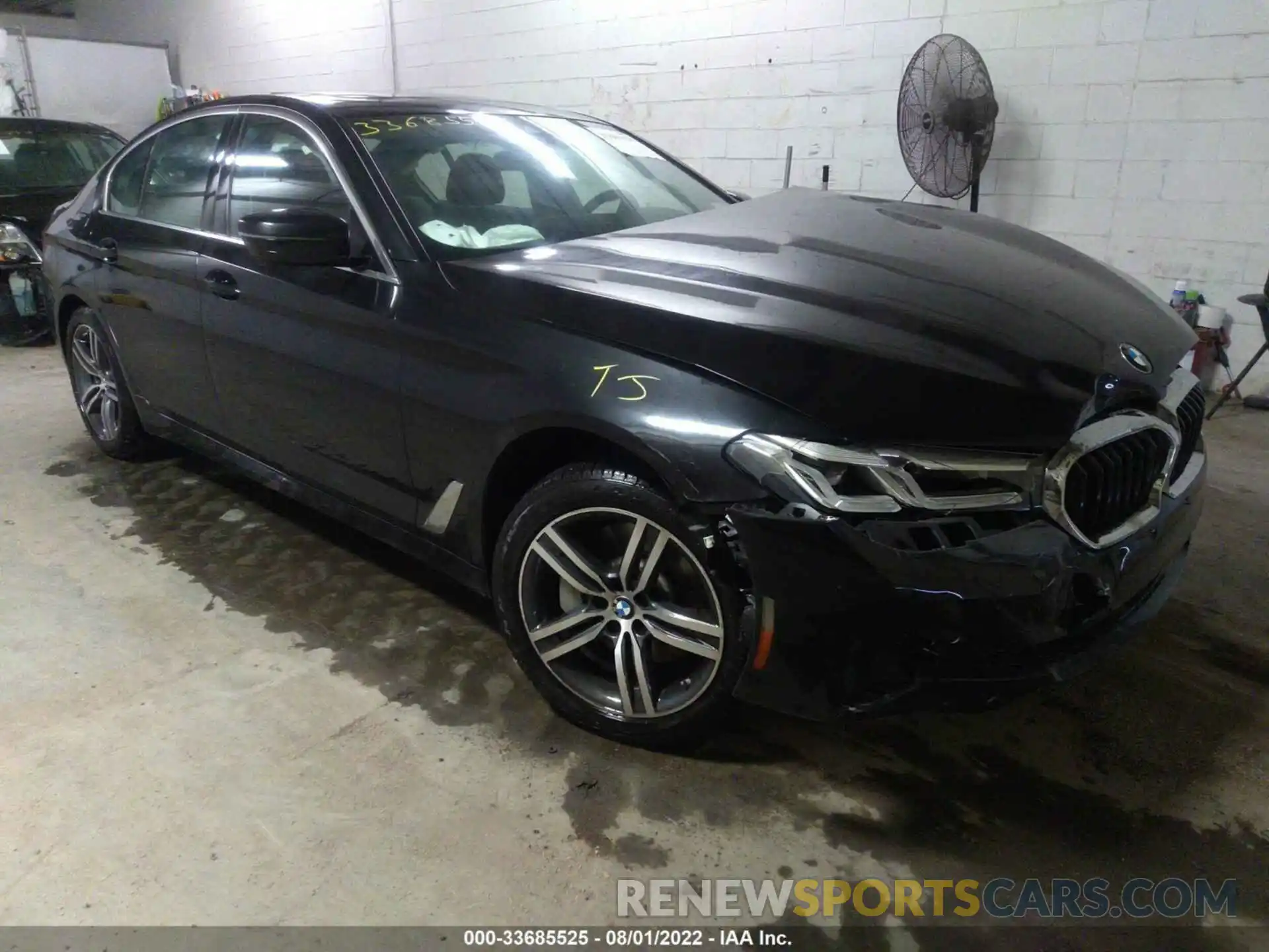 1 Photograph of a damaged car WBA13BJ01NWX62017 BMW 5 SERIES 2022