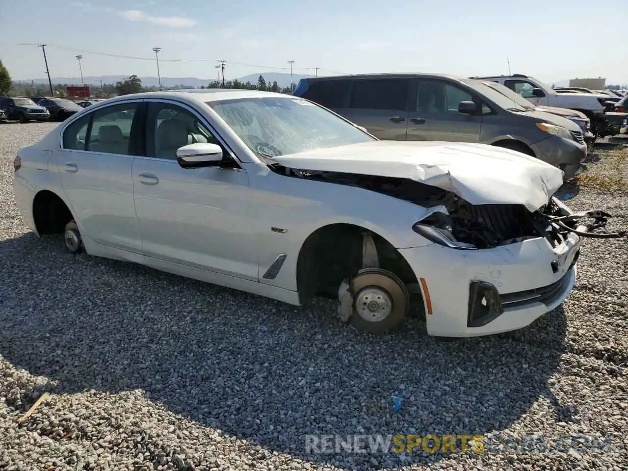 4 Photograph of a damaged car WBA33AG01NCJ23471 BMW 5 SERIES 2022