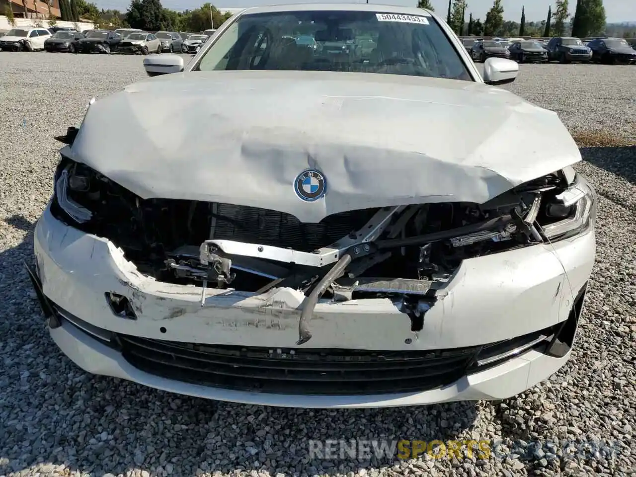 5 Photograph of a damaged car WBA33AG01NCJ23471 BMW 5 SERIES 2022