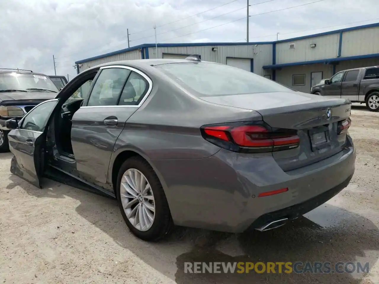 3 Photograph of a damaged car WBA53BH01NCH71103 BMW 5 SERIES 2022