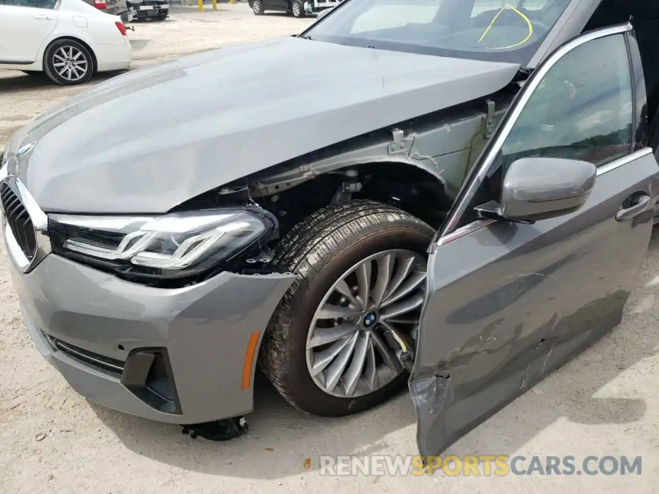 9 Photograph of a damaged car WBA53BH01NCH71103 BMW 5 SERIES 2022