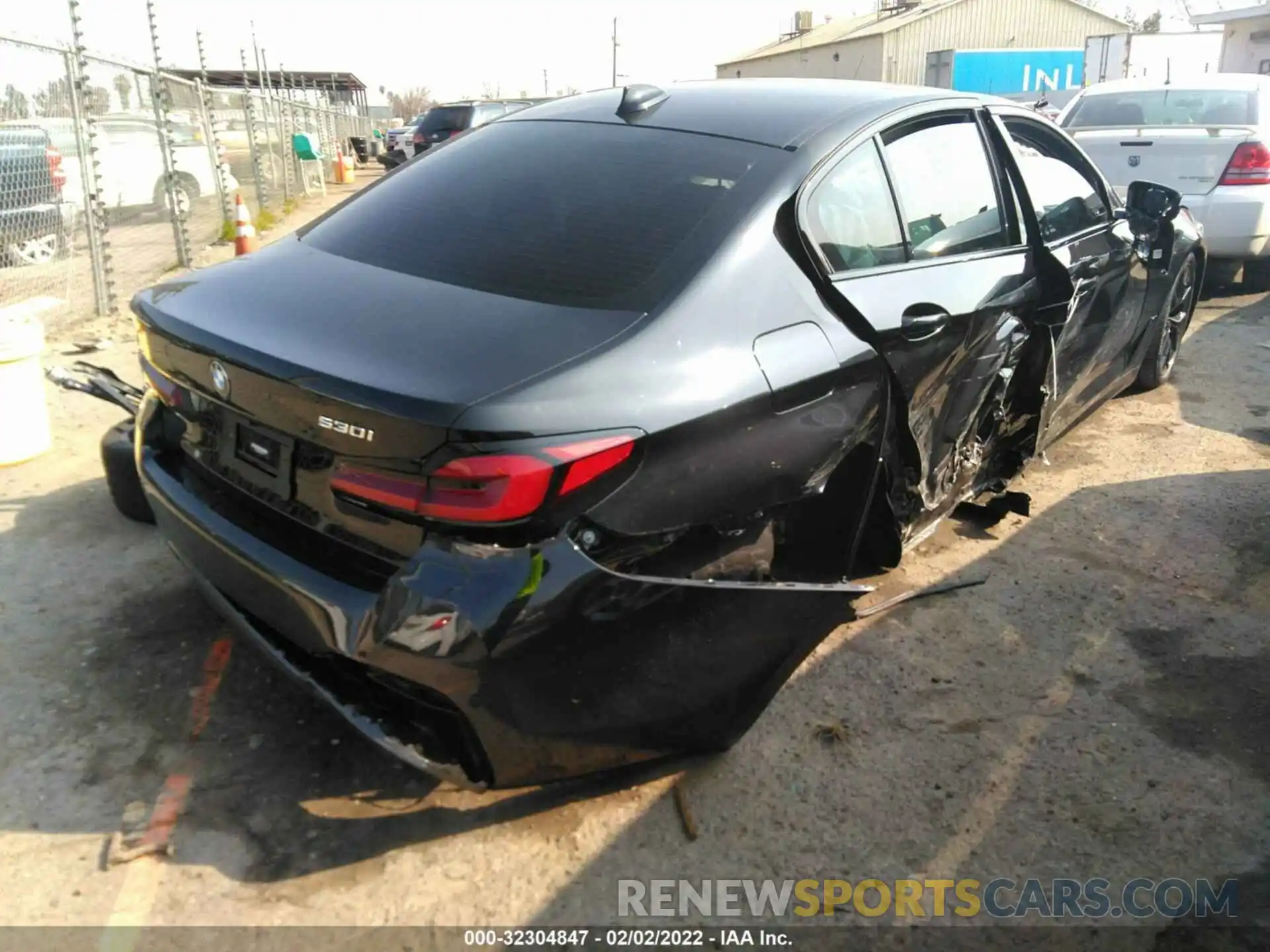 4 Photograph of a damaged car WBA53BH01NCJ10913 BMW 5 SERIES 2022