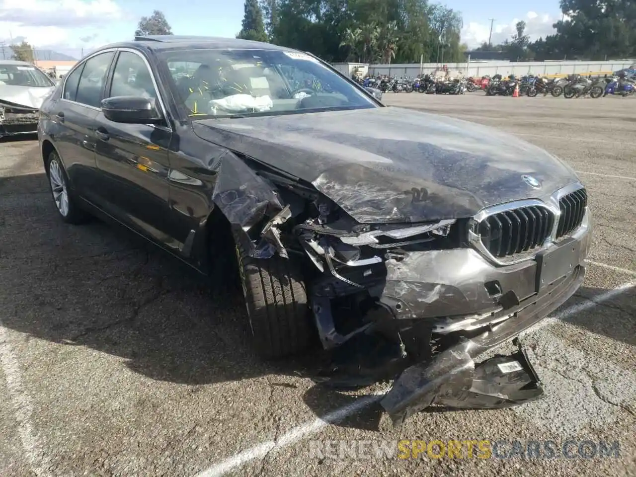 1 Photograph of a damaged car WBA53BH04NCH59513 BMW 5 SERIES 2022